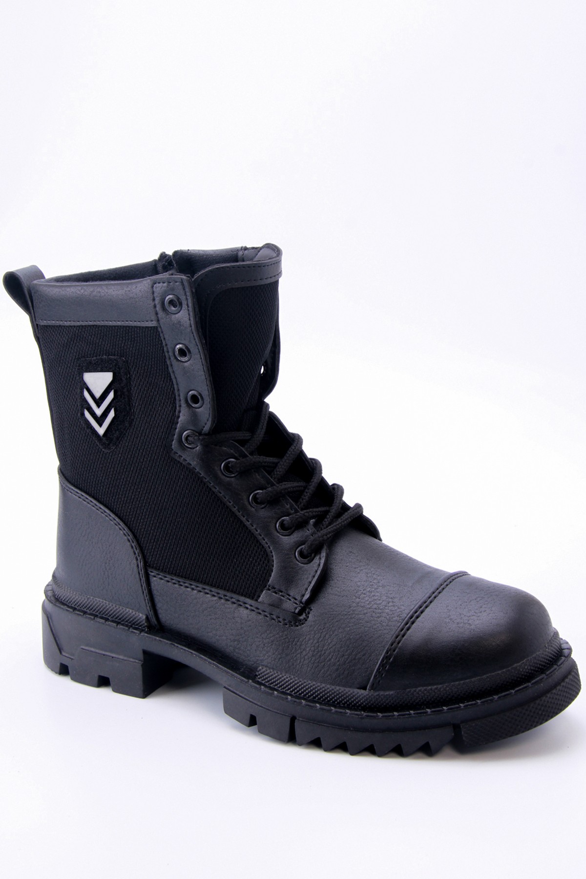 Unisex Bot 2100