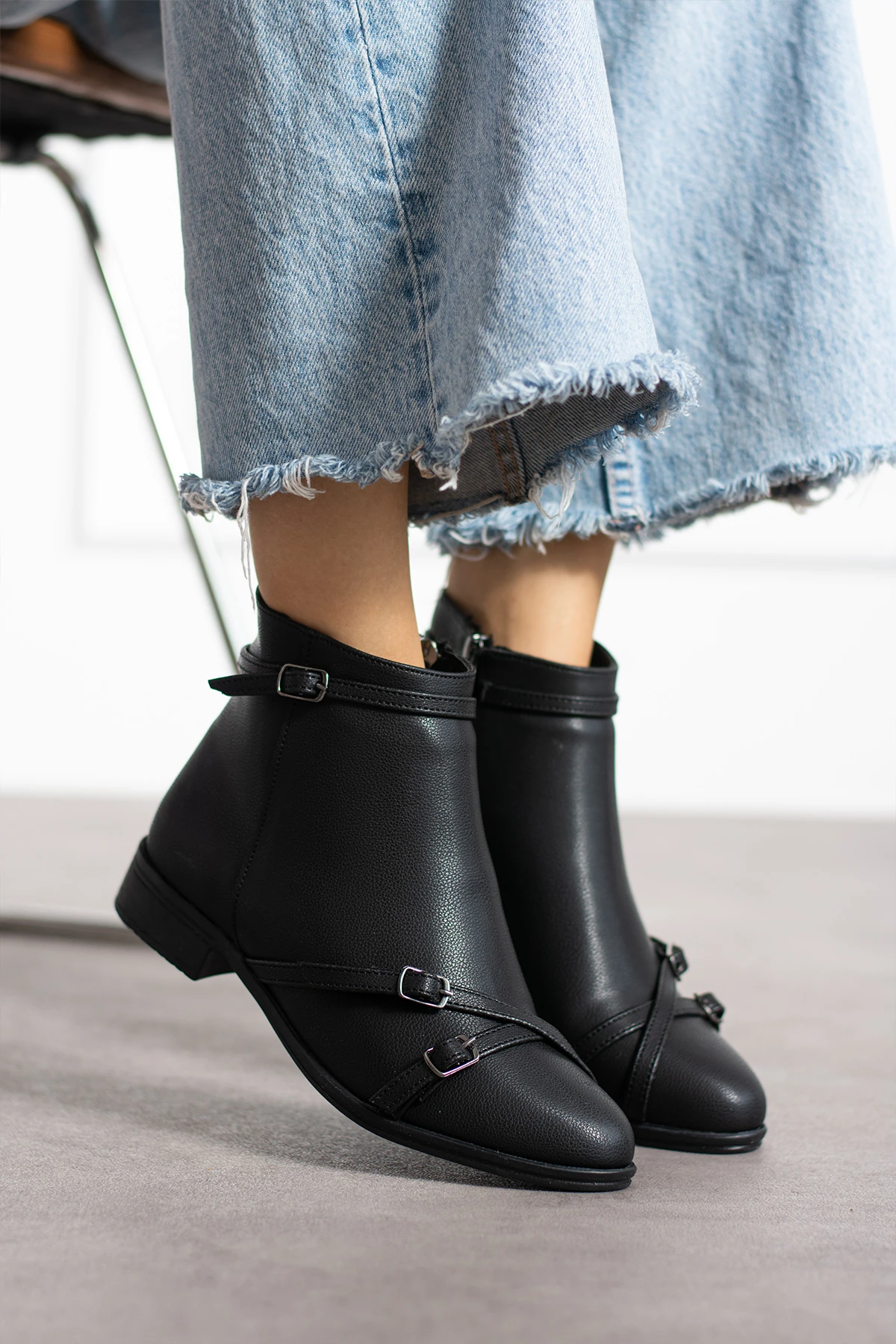 Kadın Tokalı Fermuarlı Rahat Bot PTK72