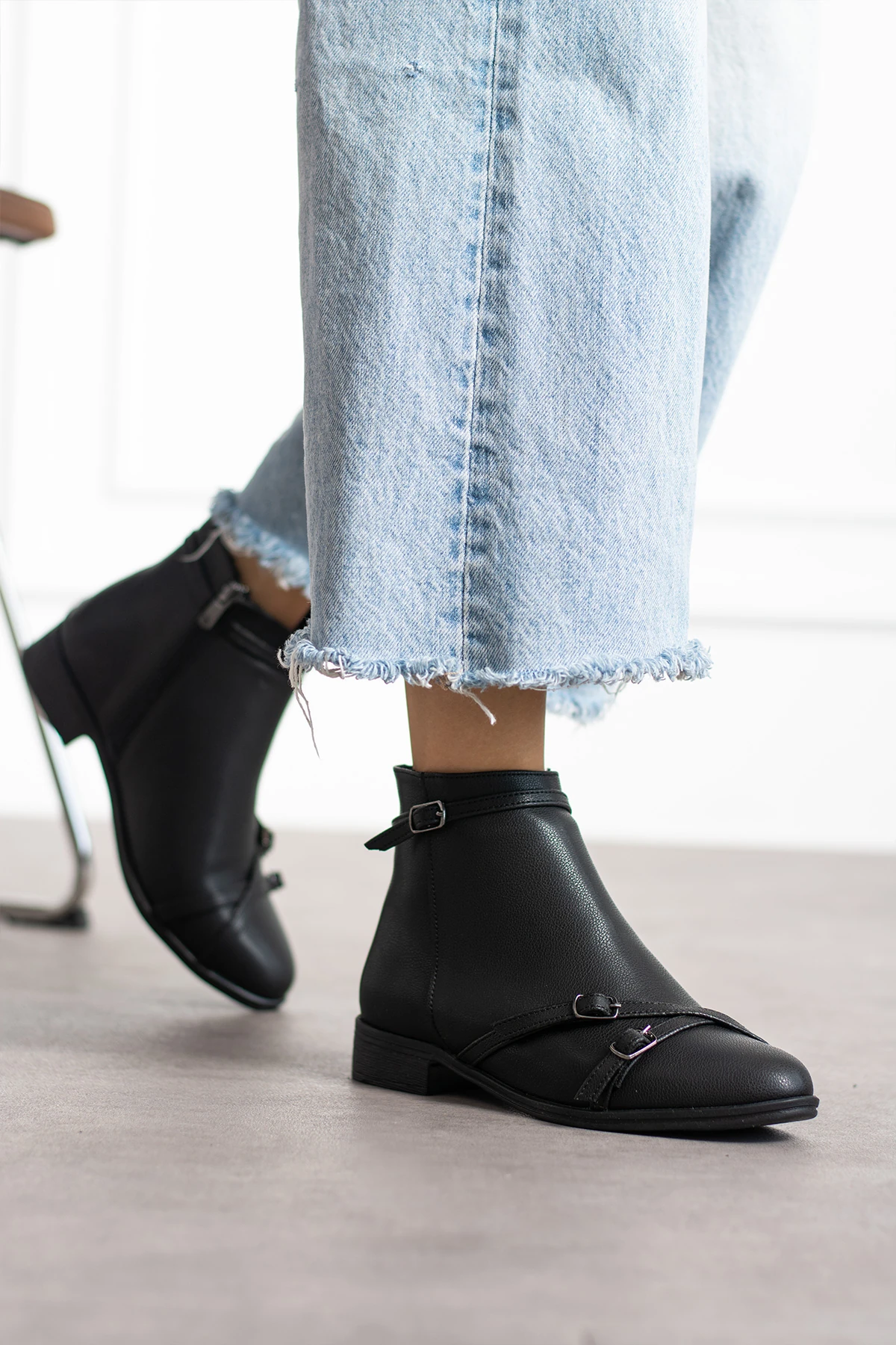 Kadın Tokalı Fermuarlı Rahat Bot PTK72