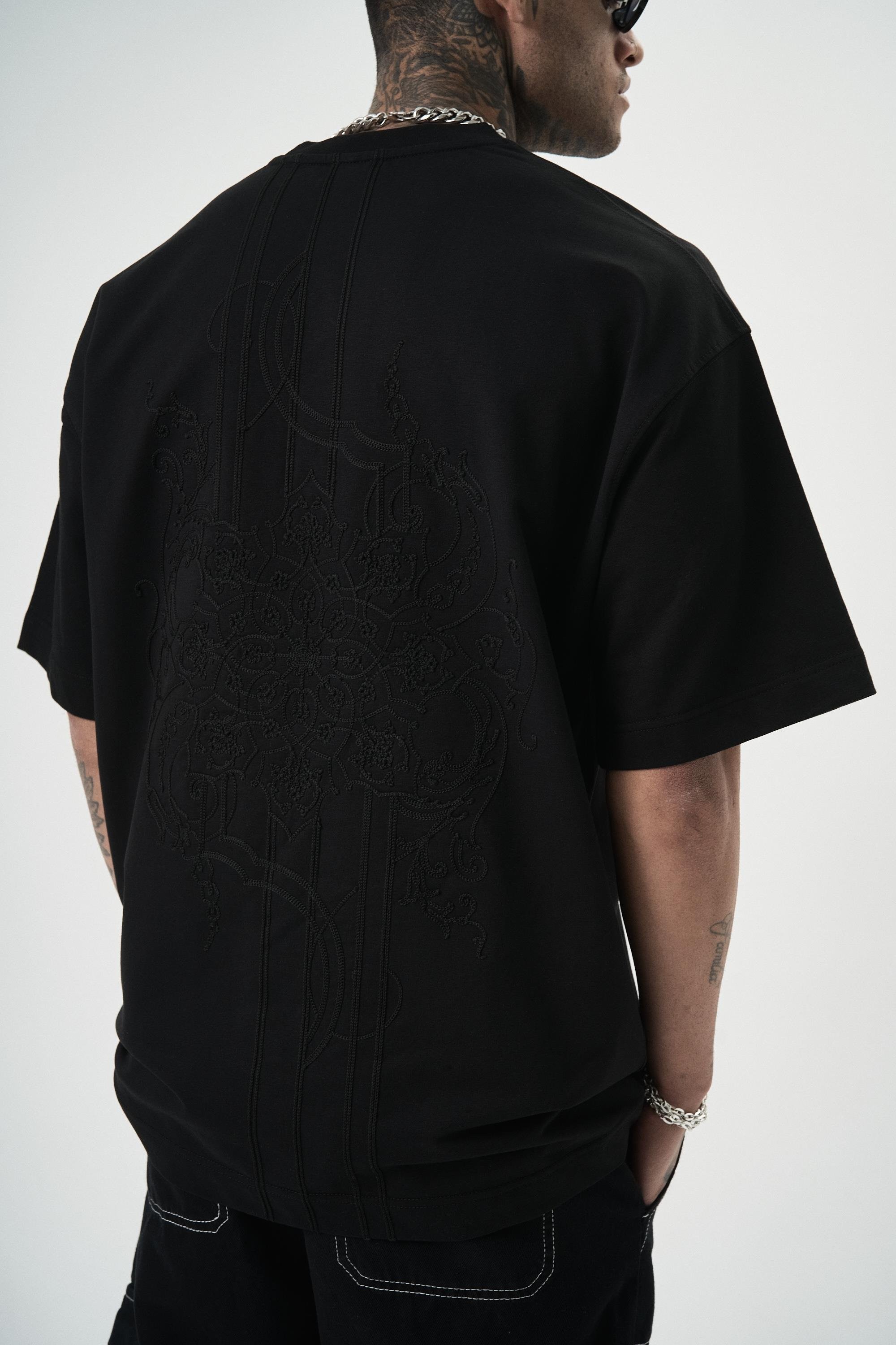 Erkek Focus Nakış Detaylı Oversize T-Shirt