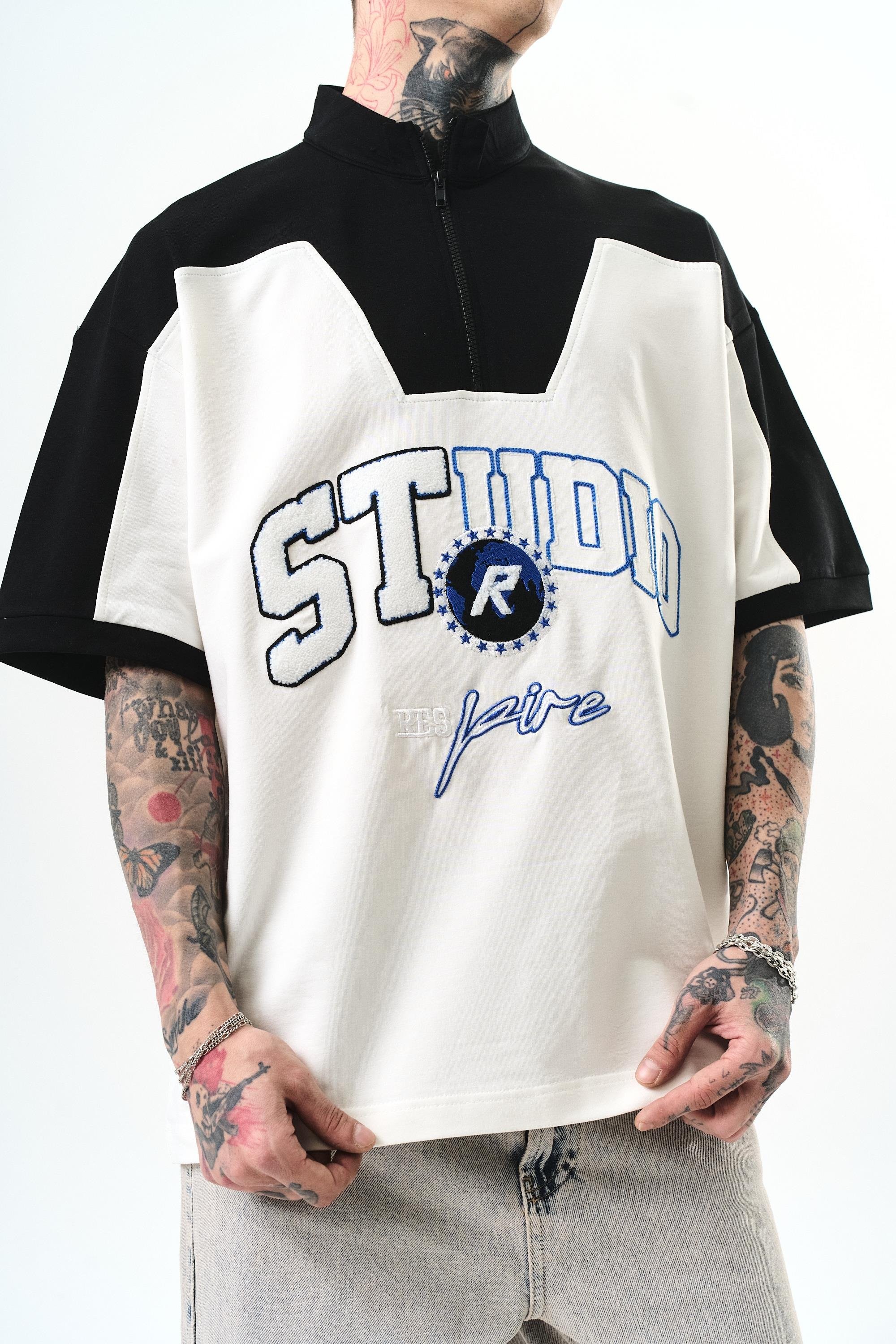 Studio Nakışlı Yarım Fermuarlı Oversize T-Shirt