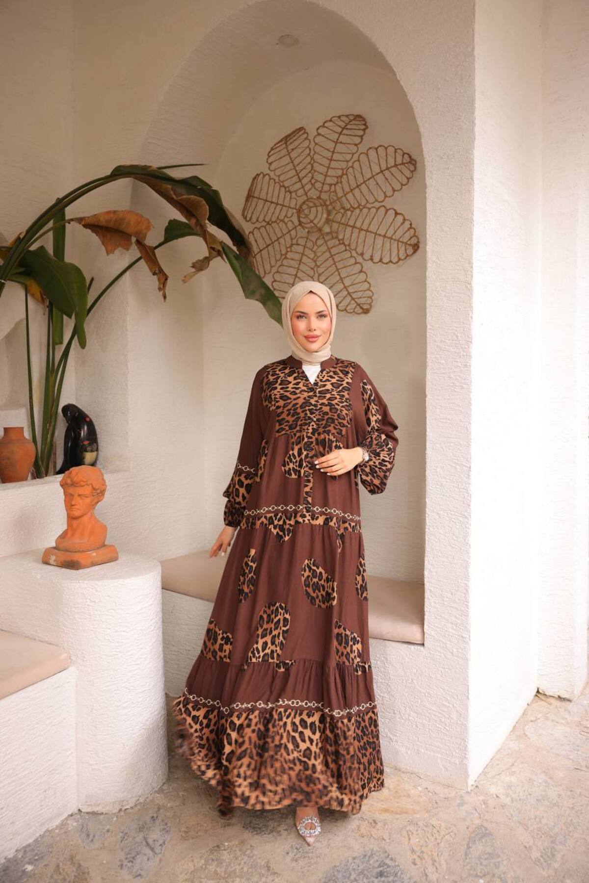 Leopar Desenli Viskon Kadın Elbise 135 cm Uzun Elbise - Kahverengi