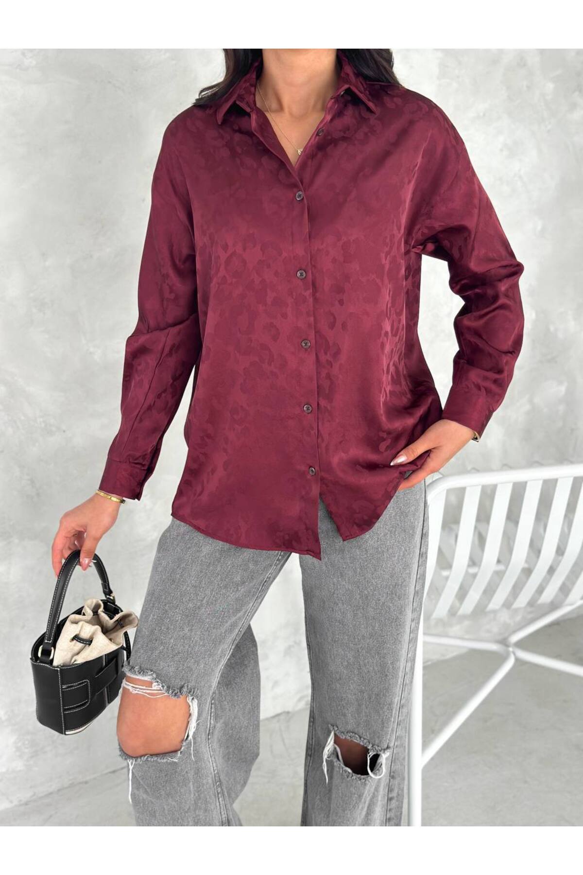 Saten Kendinden Leopar Desenli Kadın Gömlek - Bordo