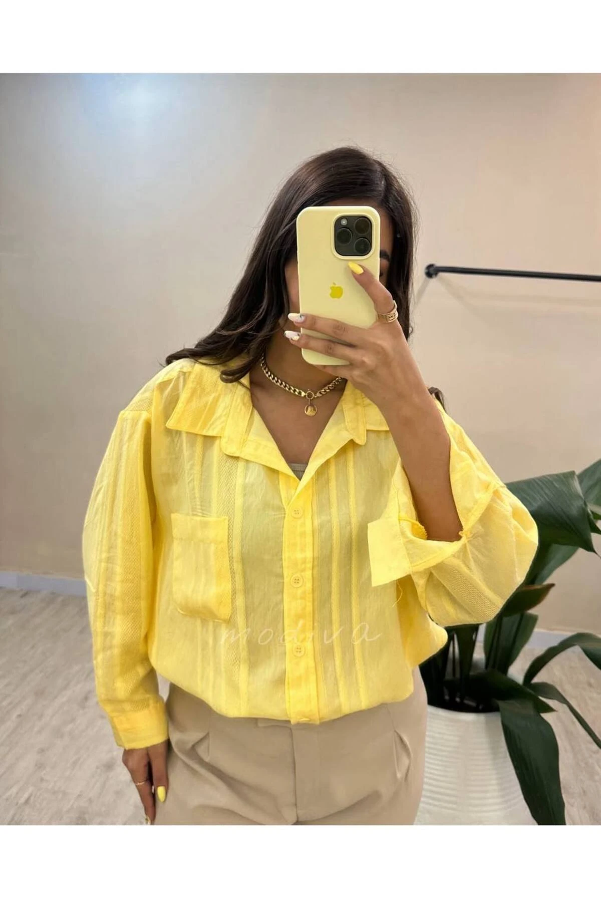 Kadın Kendinden Desenli Transparan Oversize Cep Detaylı Modal Gömlek 75 cm