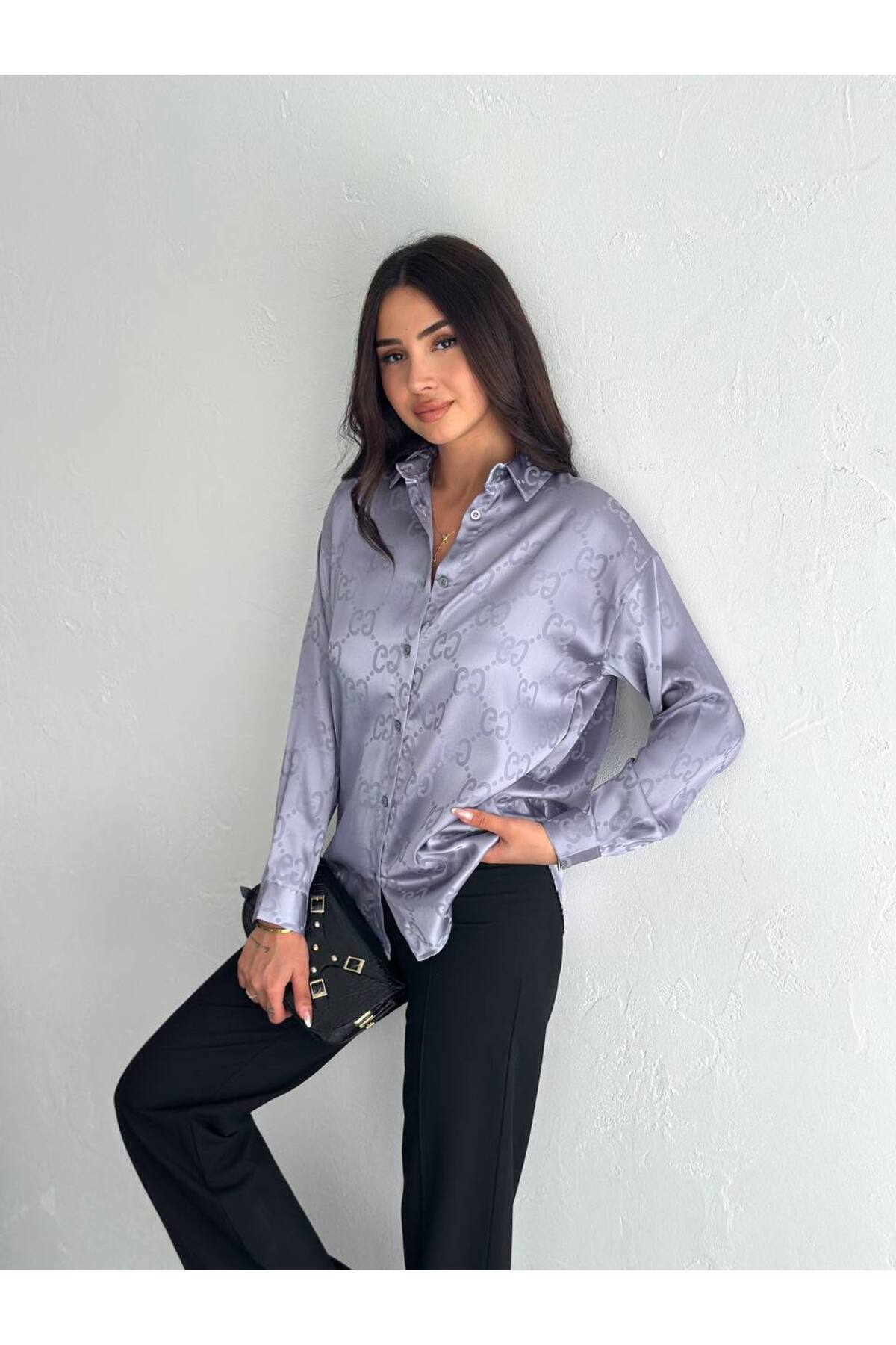 Saten Kendinden Desenli Gri Kadın Gömlek