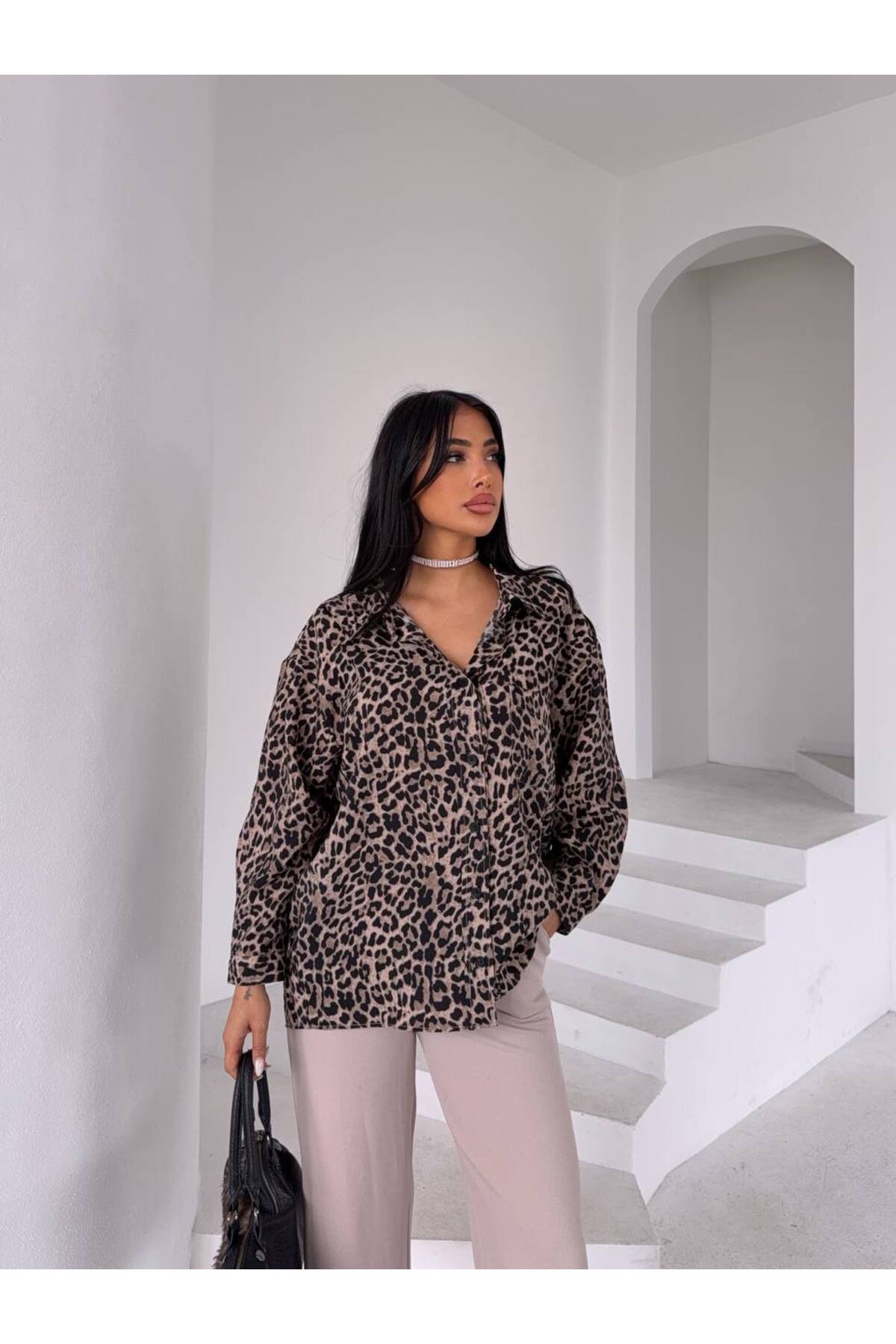 Leopar Desen Oversize Kadın Cep Detaylı Gömlek (Viskon Kumaş)