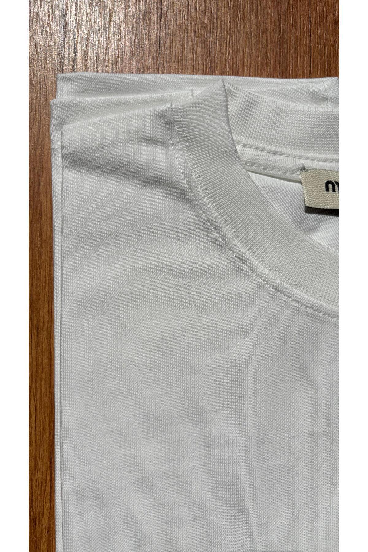 Erkek - Kadın Unisex Aksesuarlı Özel Tasarım T-shırt