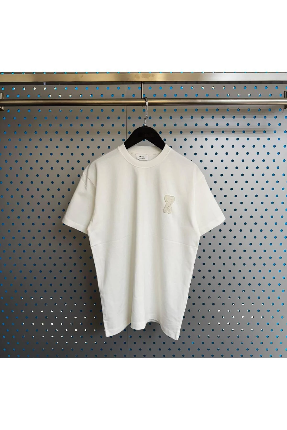 Erkek - Kadın Unisex "A" Özel Nakış Tasarım T-shirt - Beyaz