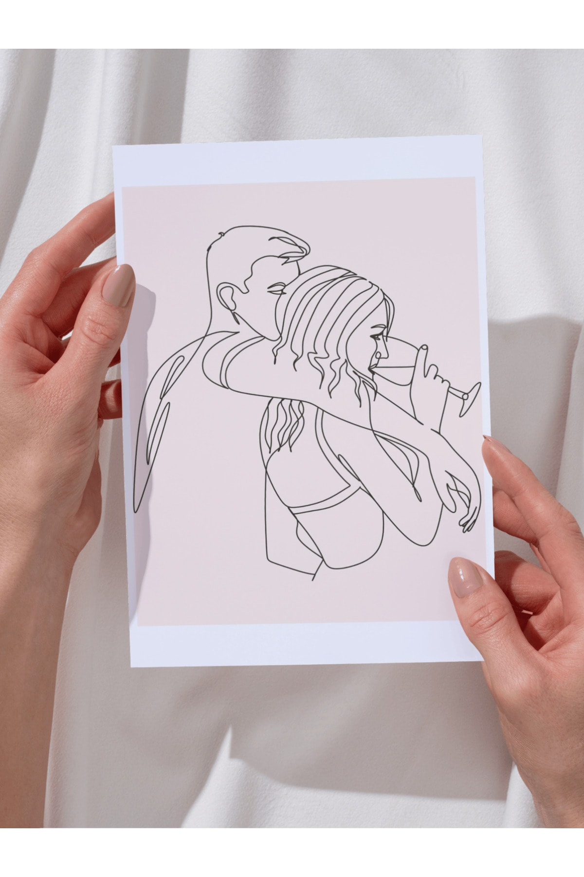 Aşıklar Couple Çizgi Tasarım Dekoratif Çerçevesiz Duvar Tablosu (POSTER)