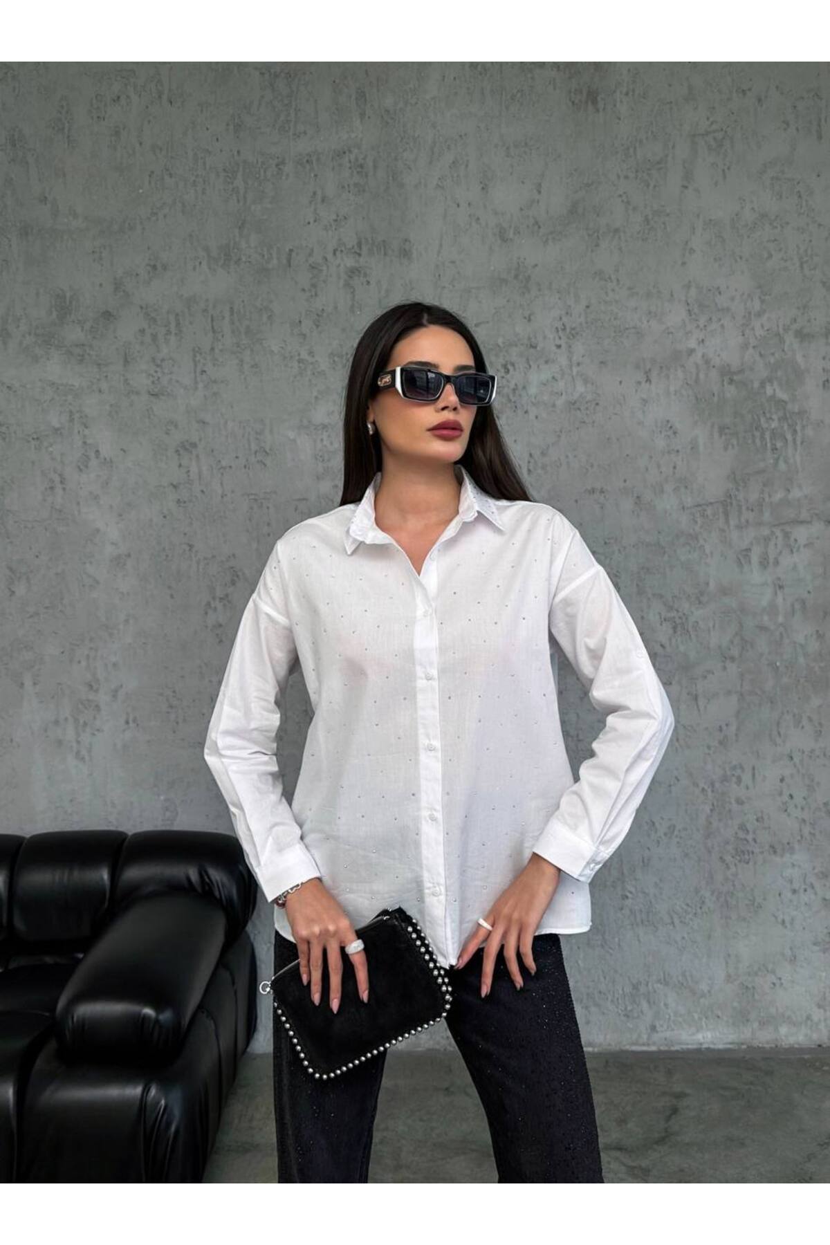Kadın Siyah Serme Taşlı Oversize Gömlek Poplin Pamuklu Kumaş