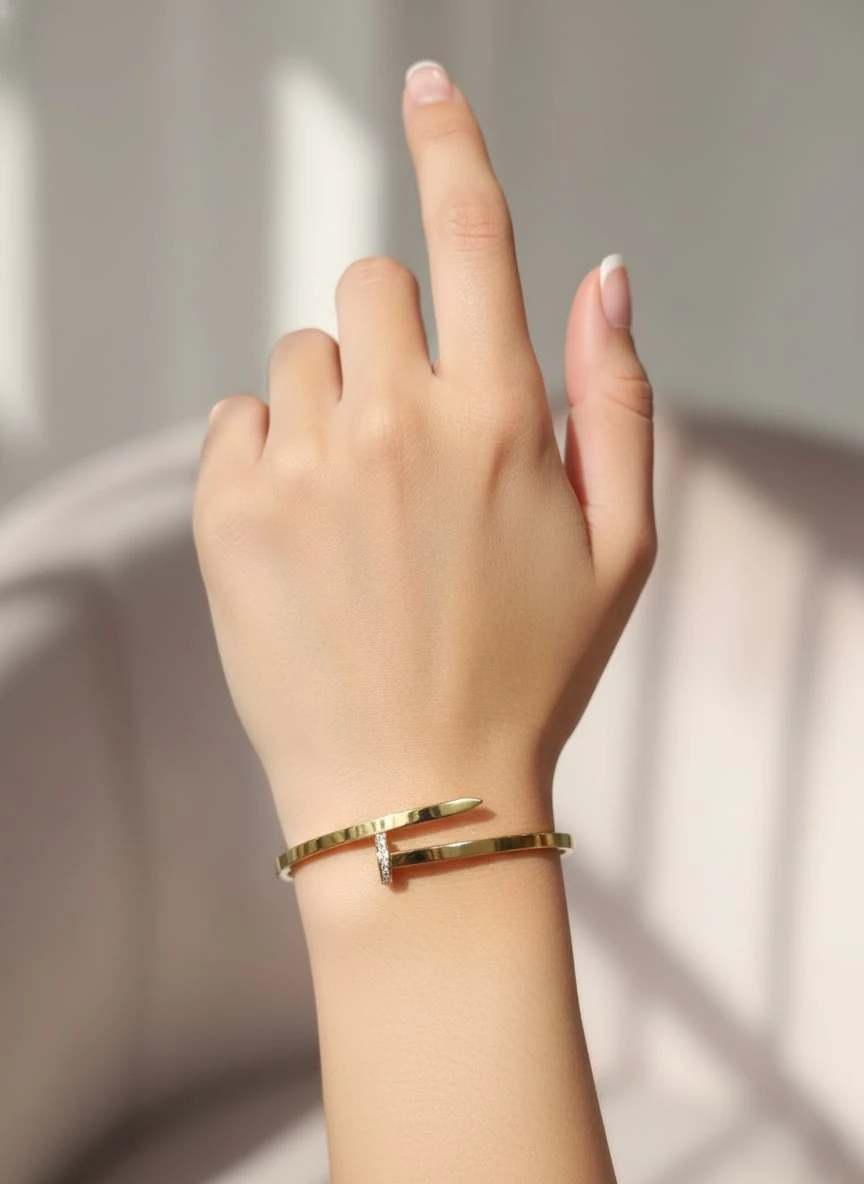 ÇELİK TAŞLI ÇİVİLİ KELEPÇE BİLEKLİK CVL-BLK-LZ-GLD