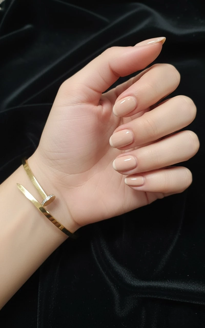 ÇELİK TAŞLI ÇİVİLİ KELEPÇE BİLEKLİK CRTIER-CVL-BLK-LZ-GLD