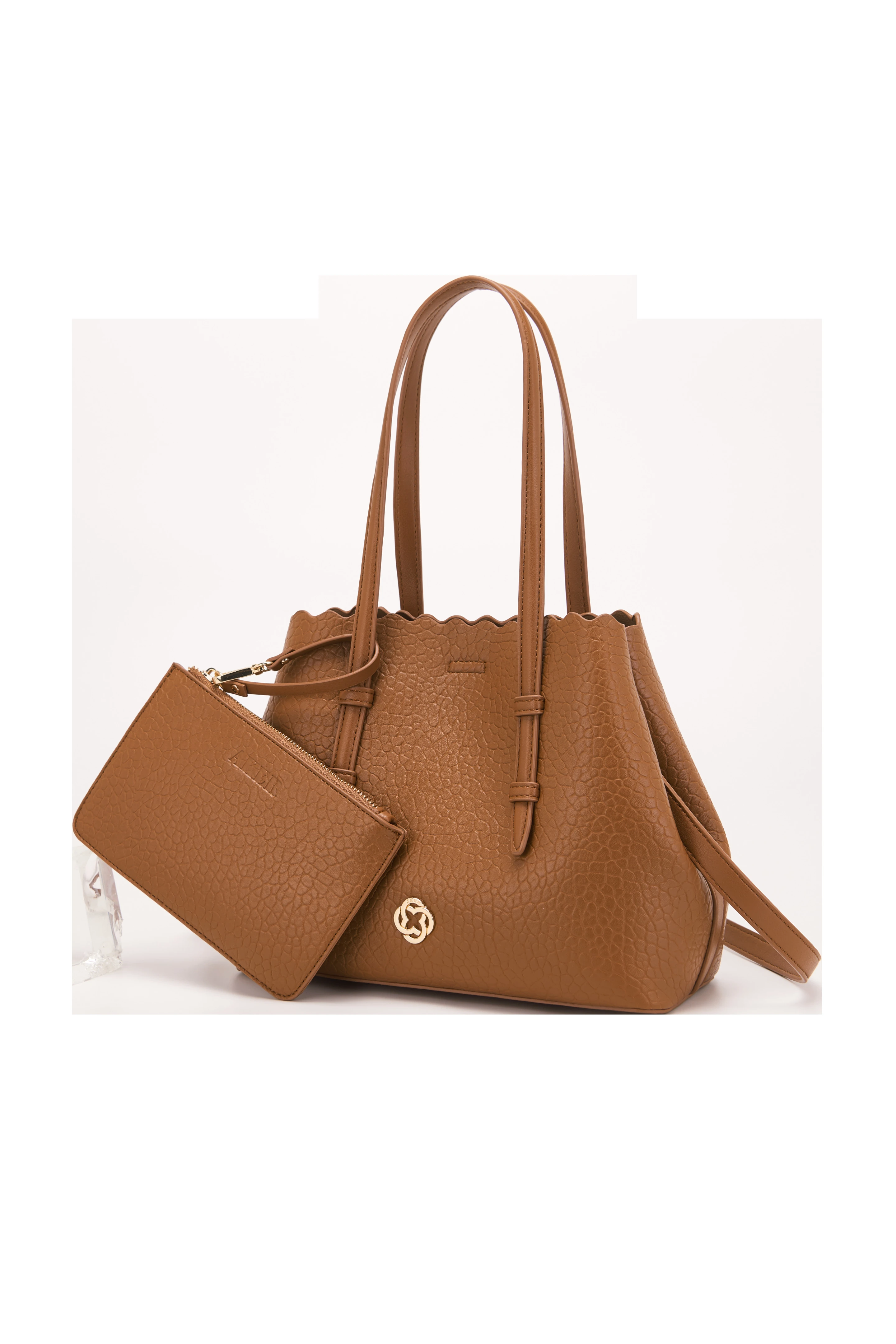 AKER KADIN OMUZ ÇANTASI AR0092020044