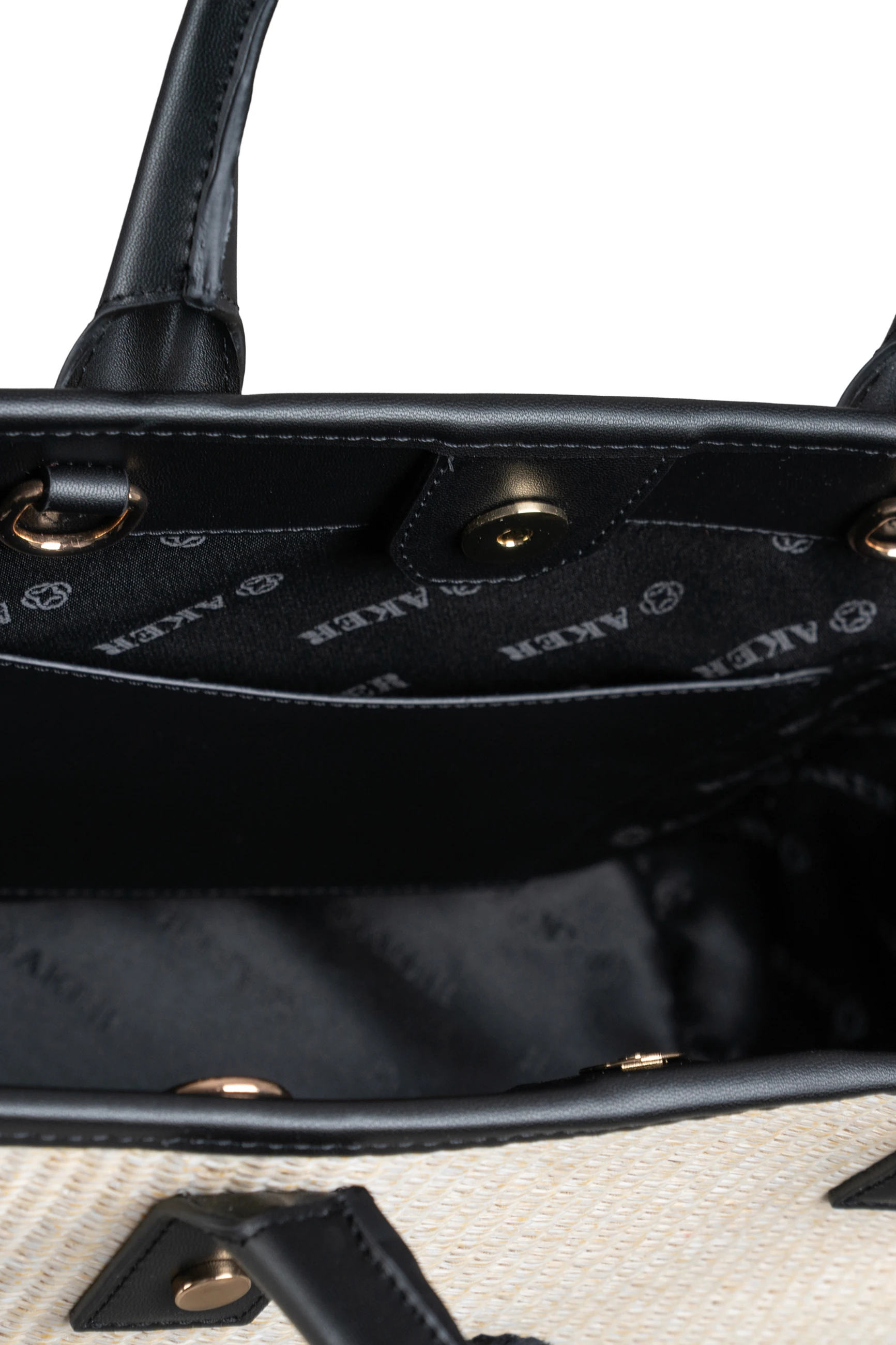 AKER KADIN OMUZ ÇANTASI AR0092020126