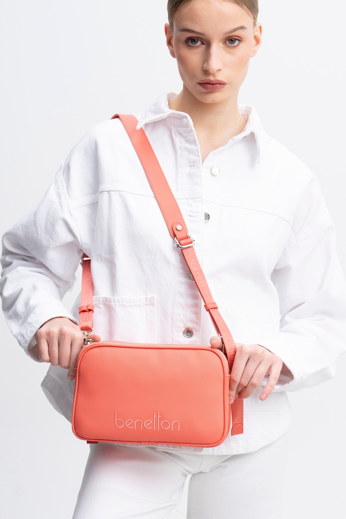 UNITED COLORS OF BENETTON KADIN ÇAPRAZ ÇANTASI C.BNT_1370