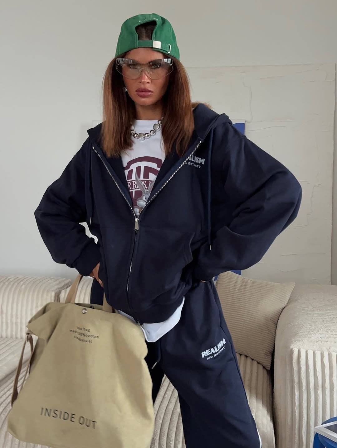 ŞERİTLİ VE BASKILI EŞOFMAN TAKIM