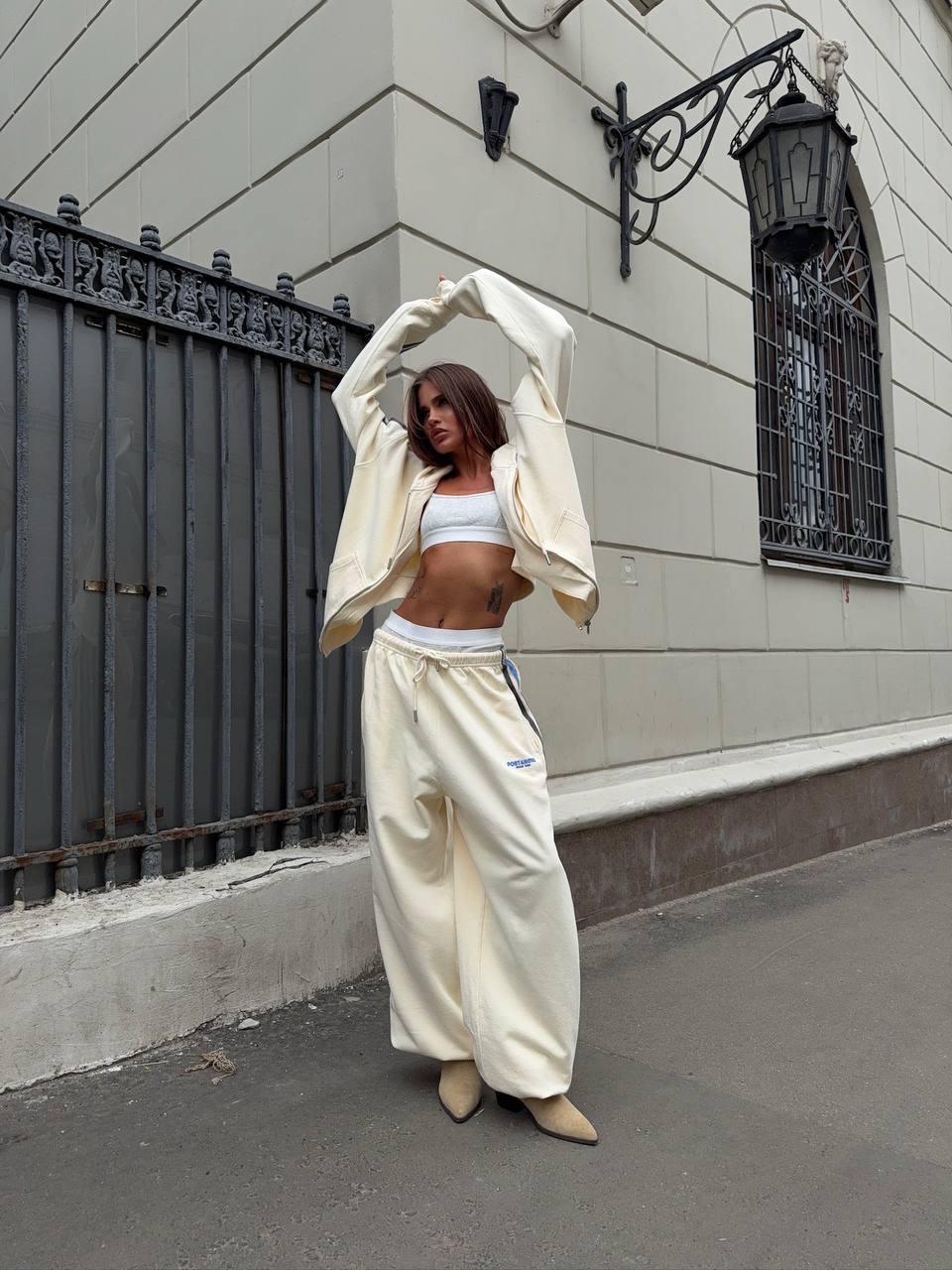 ŞERİTLİ ÜÇ İPLİK EŞOFMAN TAKIM