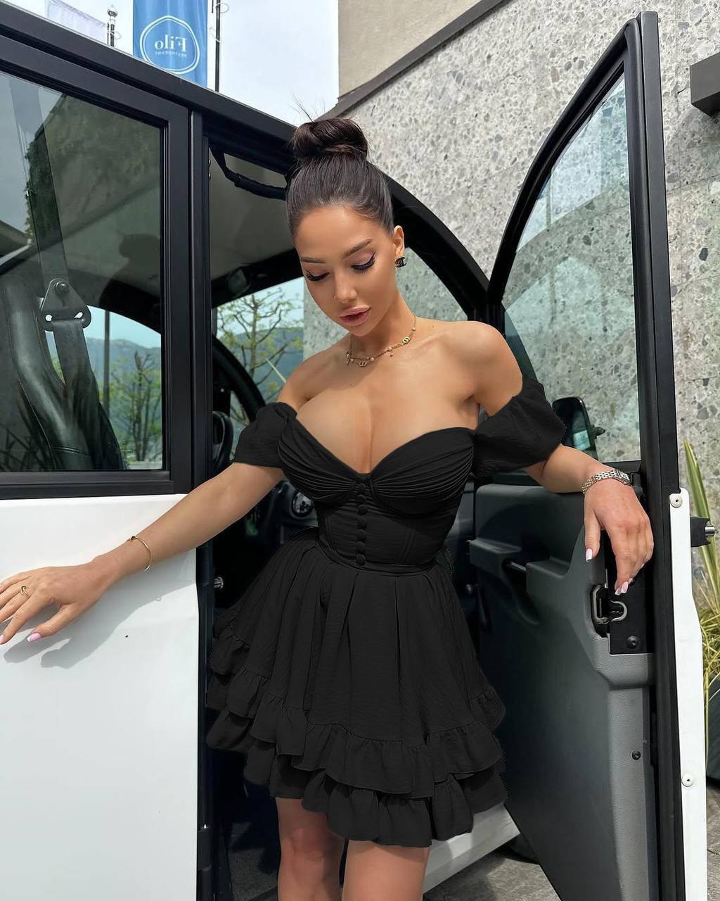 BALLOON SLEEVE DRESS - Black