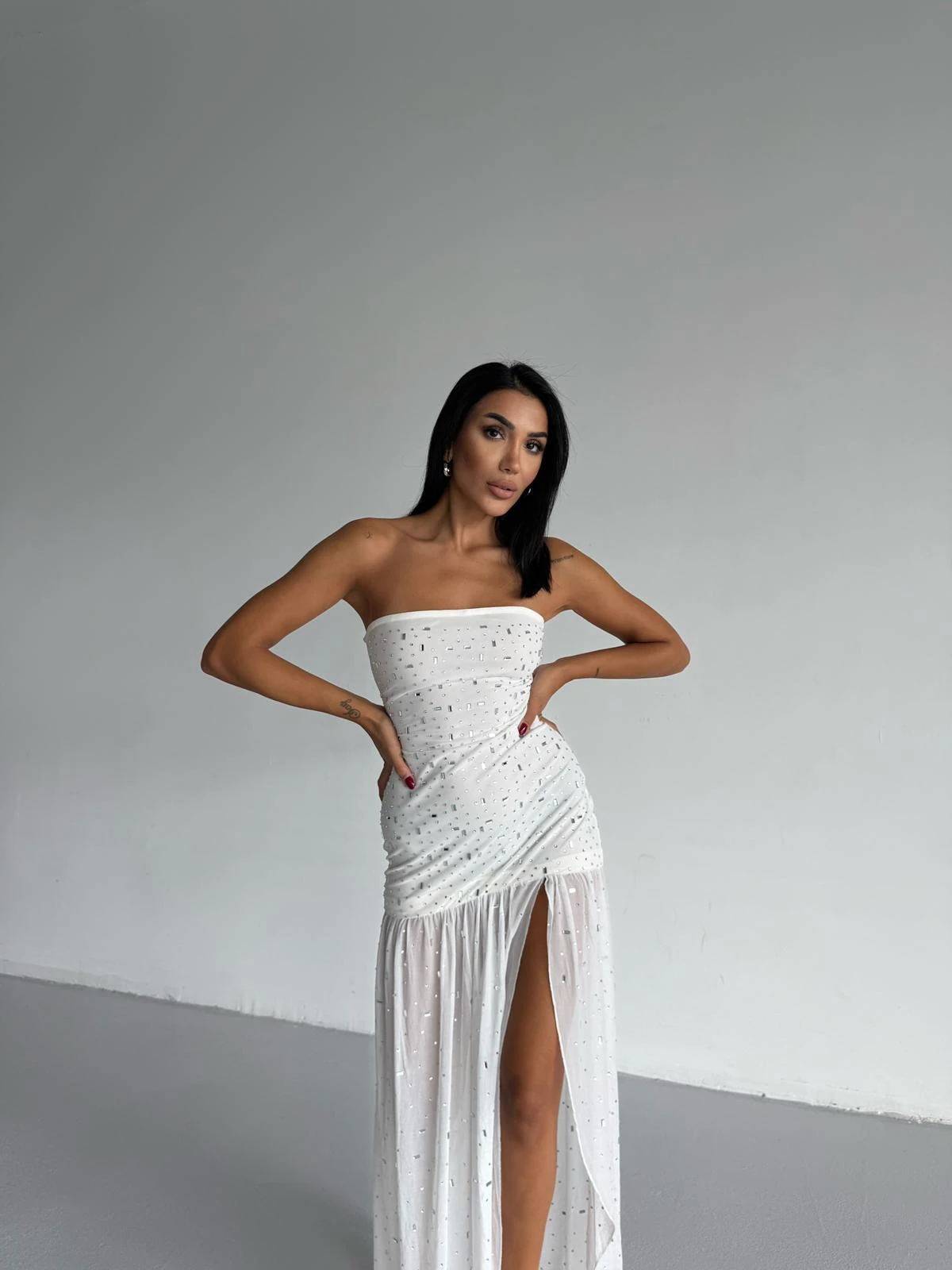 PARLAK TAŞLI UZUN ELBİSE