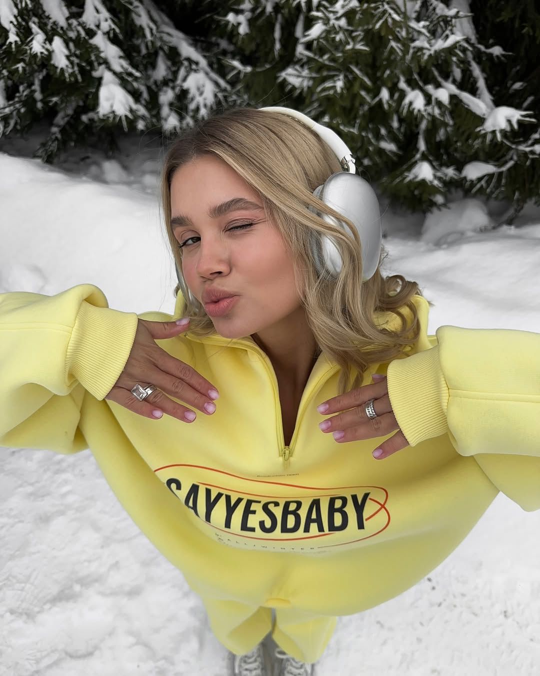 BASKILI EŞOFMAN TAKIM - SARI