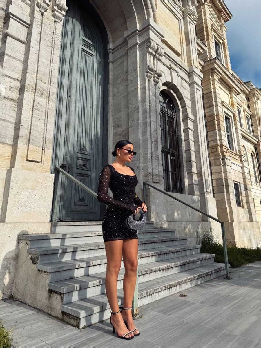 TAŞ BASKILI KISA ELBİSE