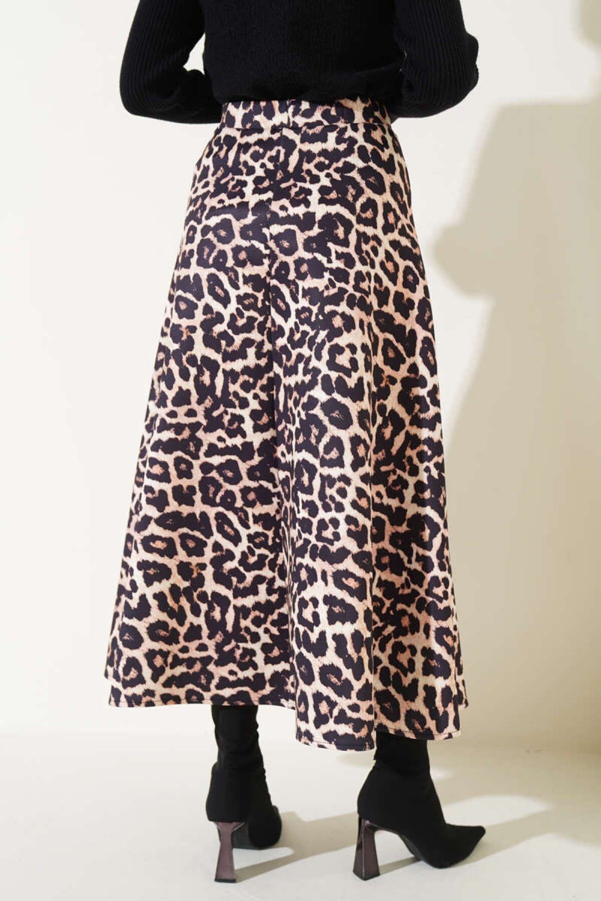 Leopar Desenli Krep Uzun Etek