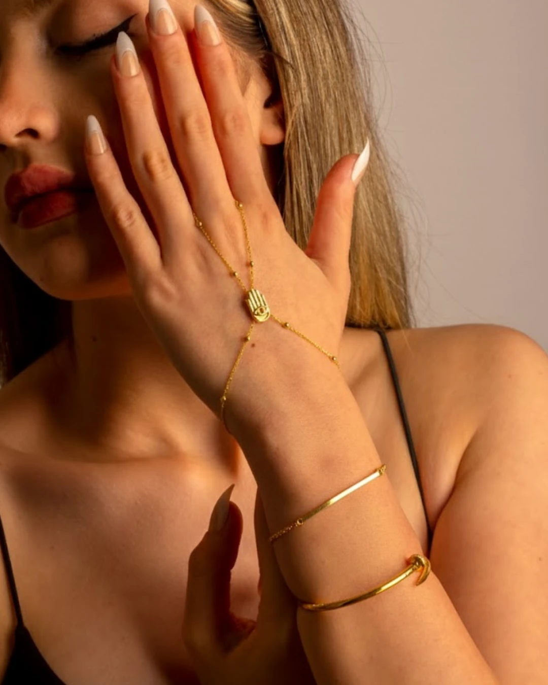 925 Gümüş | Taş Detaylı Hamsa ( Fatma Ana Eli) Şahmeran