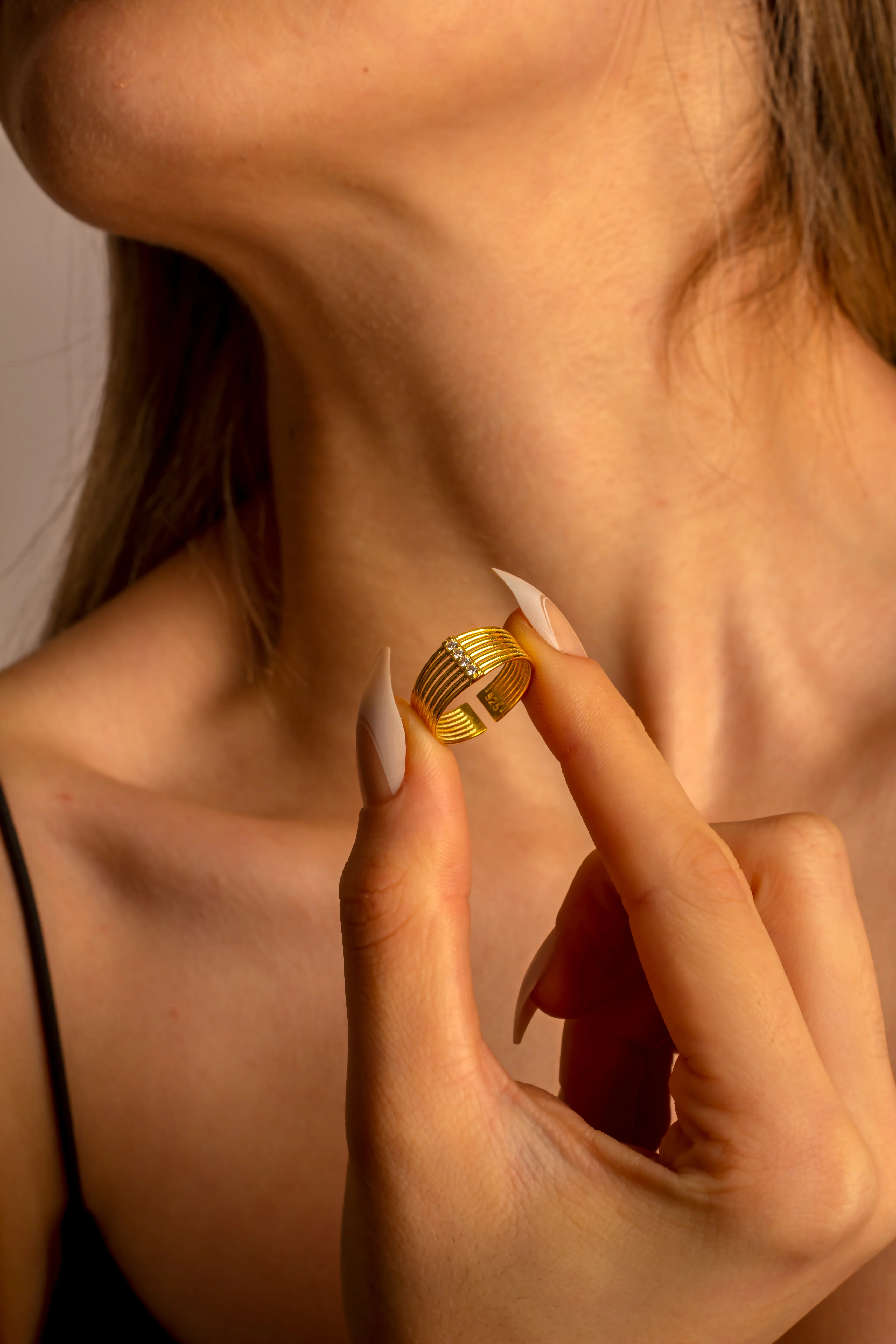 925 Gümüş | 7 Şeritli Taş Geçişli Yüzük