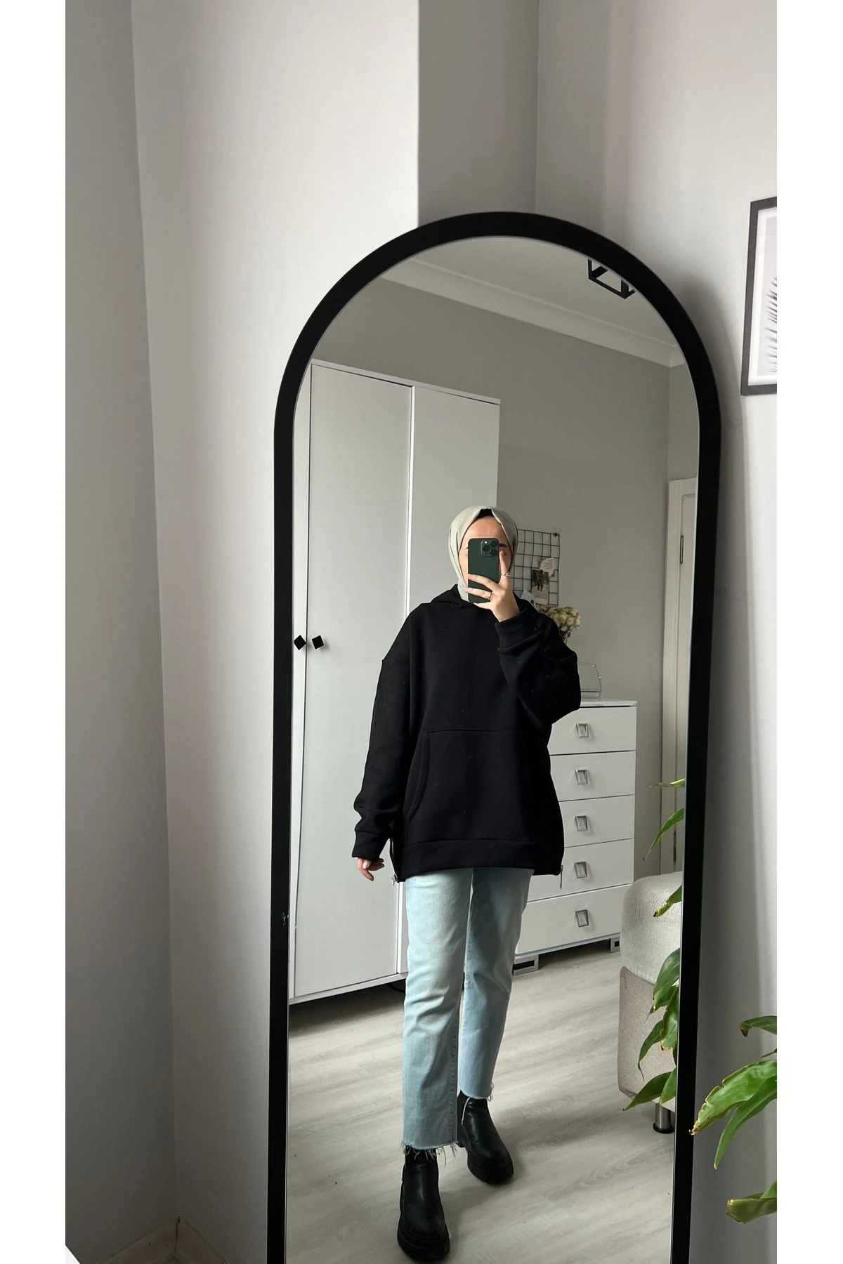 FERMUAR DETAYLI KAPÜŞONLU SWEATSHİRT