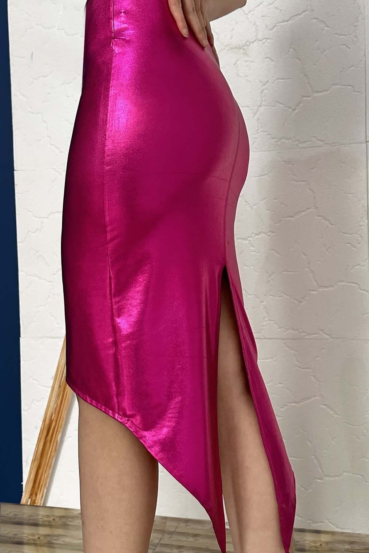 Asymmetric Lycra Skirt with V Back Slit for Parties