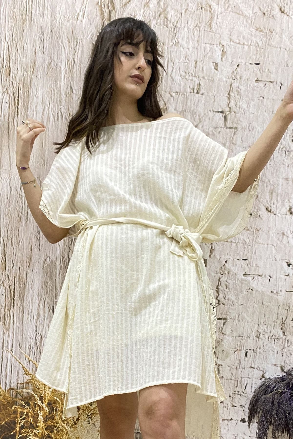 Robe Poncho Ceinturée Côtelée en Tissu Naturel pour Femme