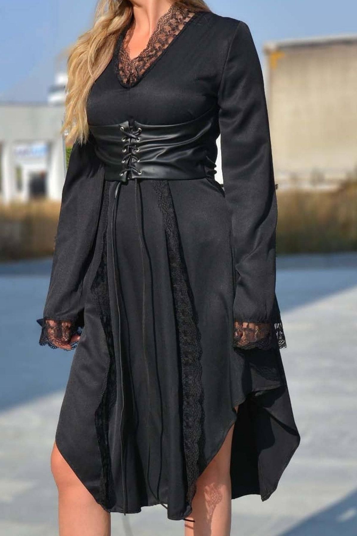 Robe avec Corset en Cuir et Détail en Dentelle pour Femme