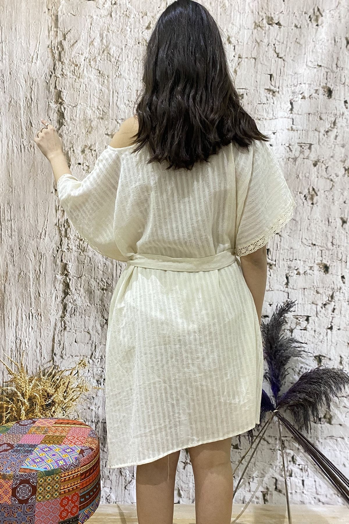 Vestido Poncho con Cinturón Acanalado de Tela Natural para Mujer