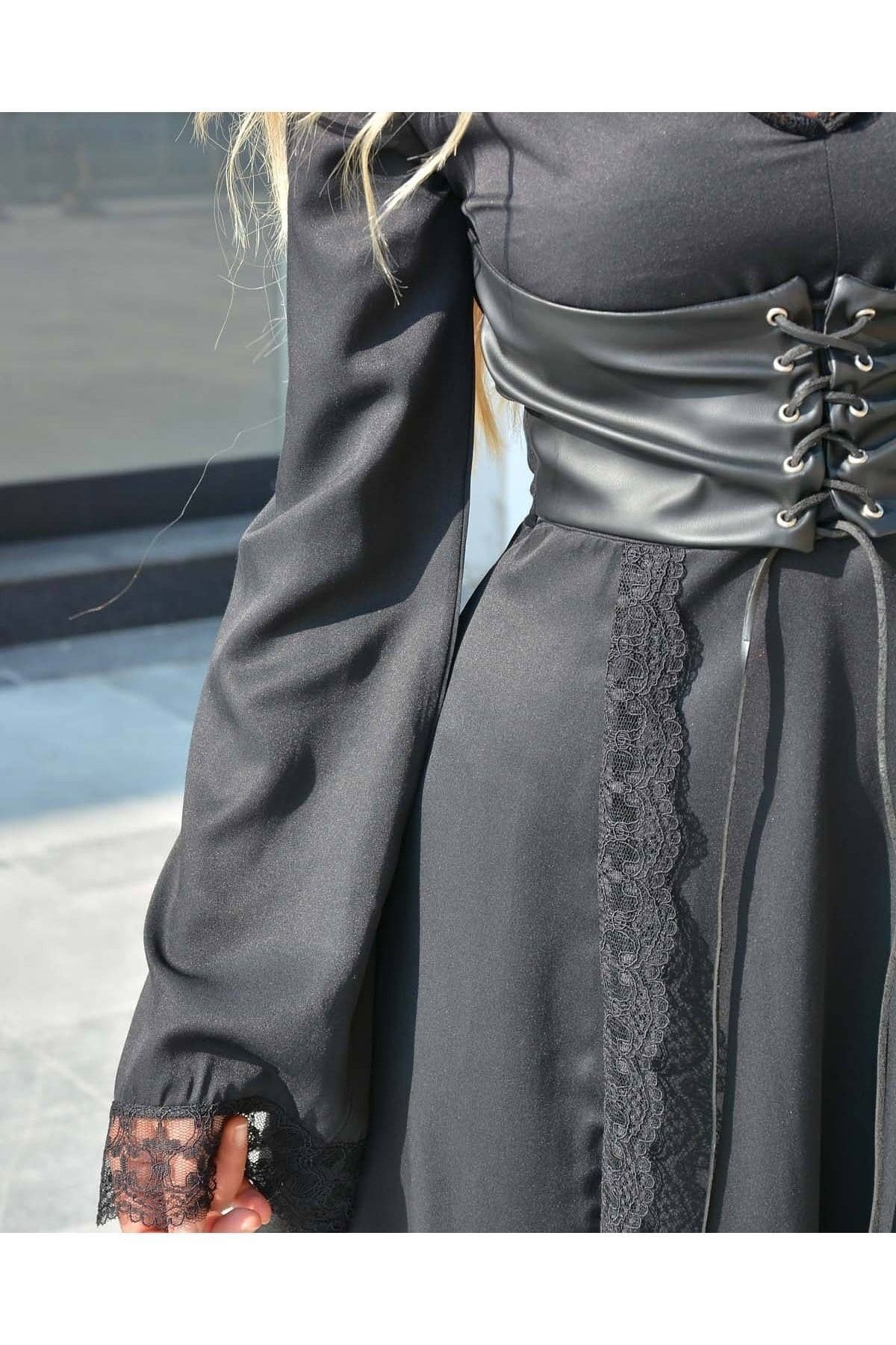 Robe avec Corset en Cuir et Détail en Dentelle pour Femme