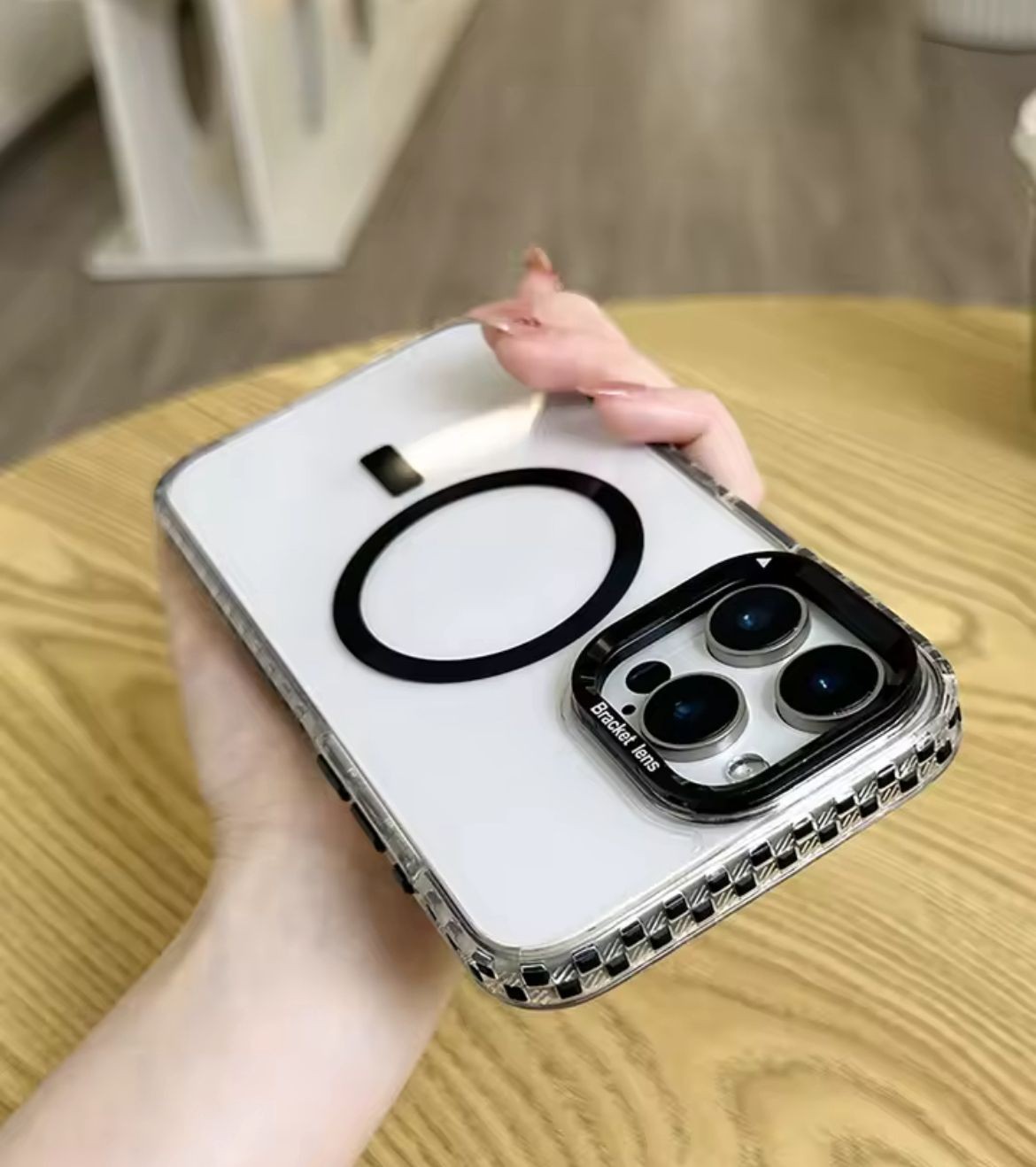 METAL LENS BRAKETLİ MAGSAFE SARJ ÖZELLİKLİ DAMALI RENKLİ KILIFLAR 