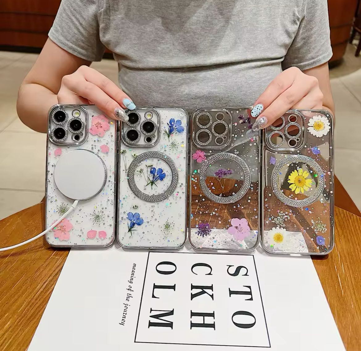 GERÇEK ÇİÇEK TAŞLI KAMERA LENS KORUMALI MAGSAFE ŞARJ ÖZELLİKLİ LÜX KILIFLAR 