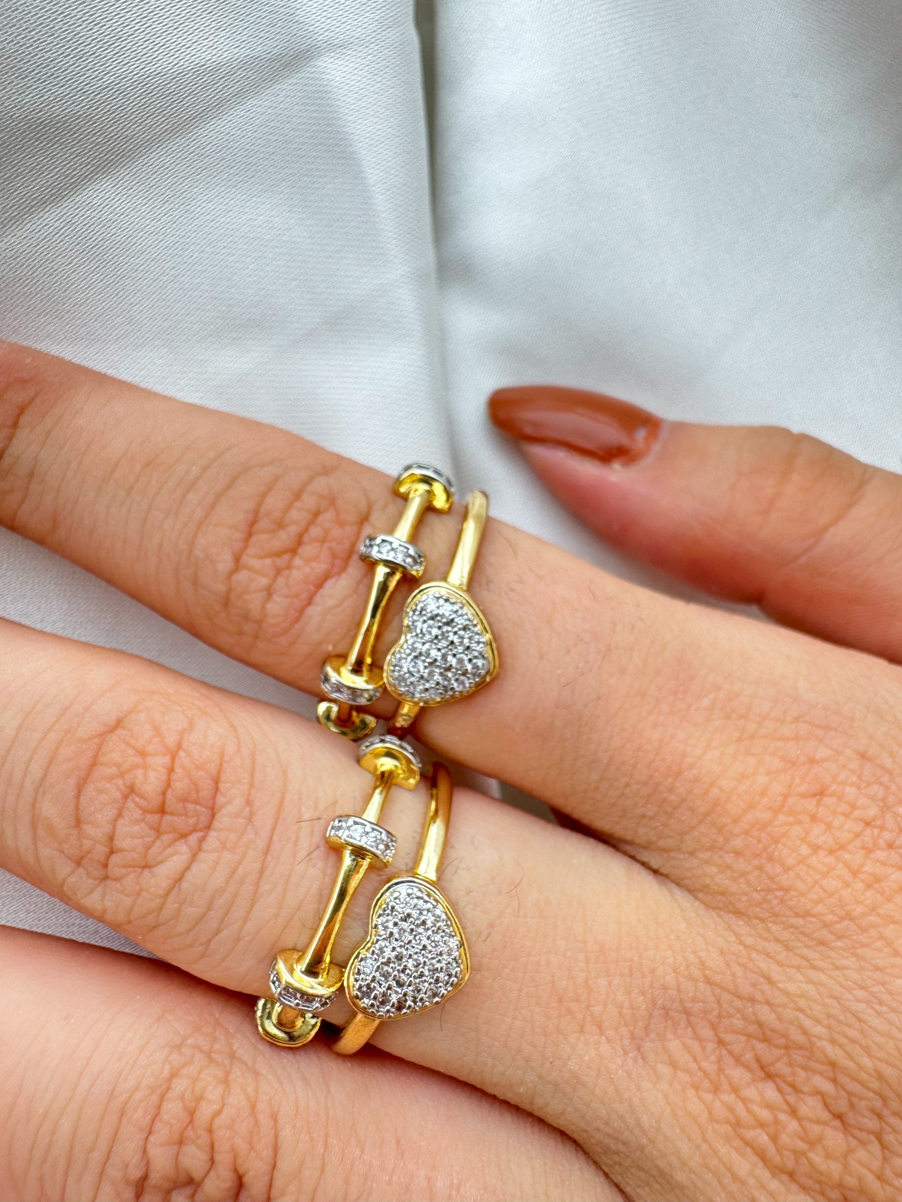 Altın Kaplama Yapay Elmas Taşlı Kalp Desenli Çelik Yüzük