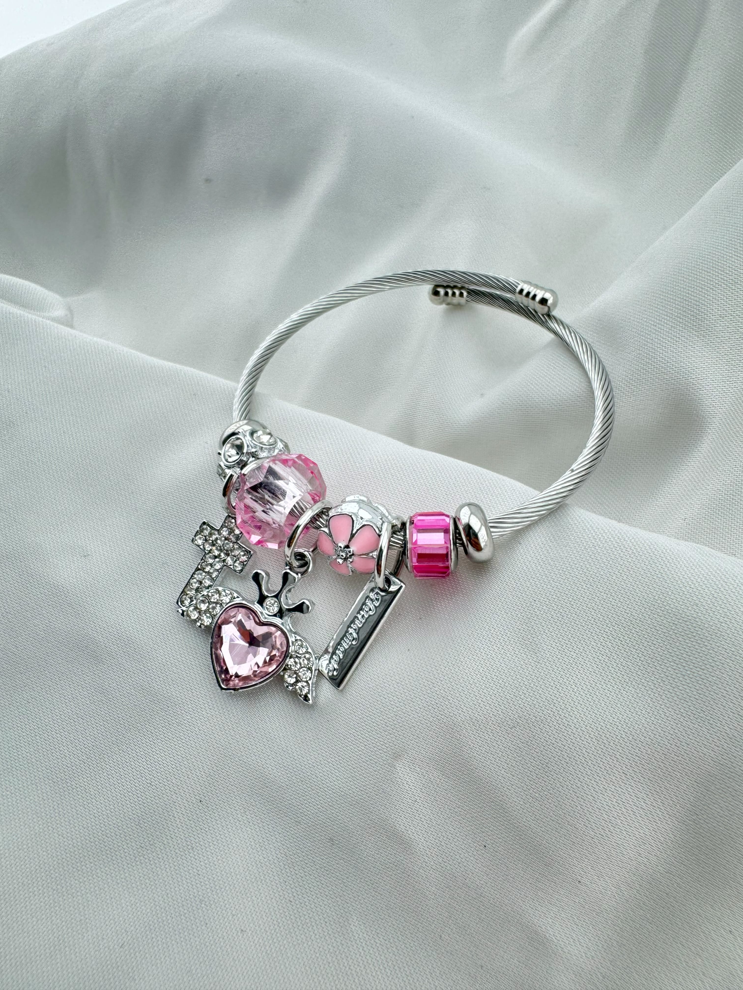 Gümüş Kaplama Charmlı Çelik Bileklik