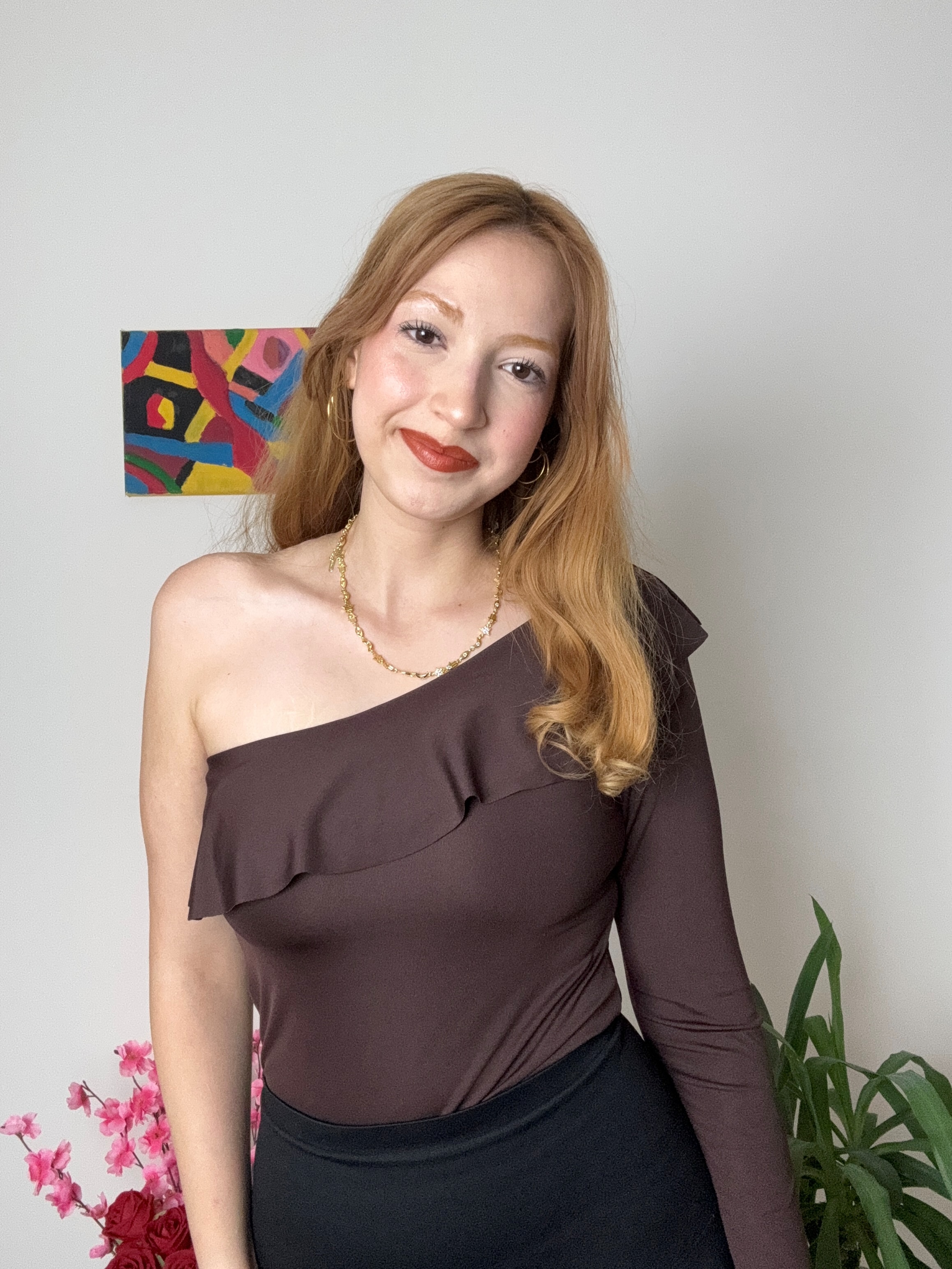 Tek Kol Zıbınlı Dökümlü Siyah Bluz