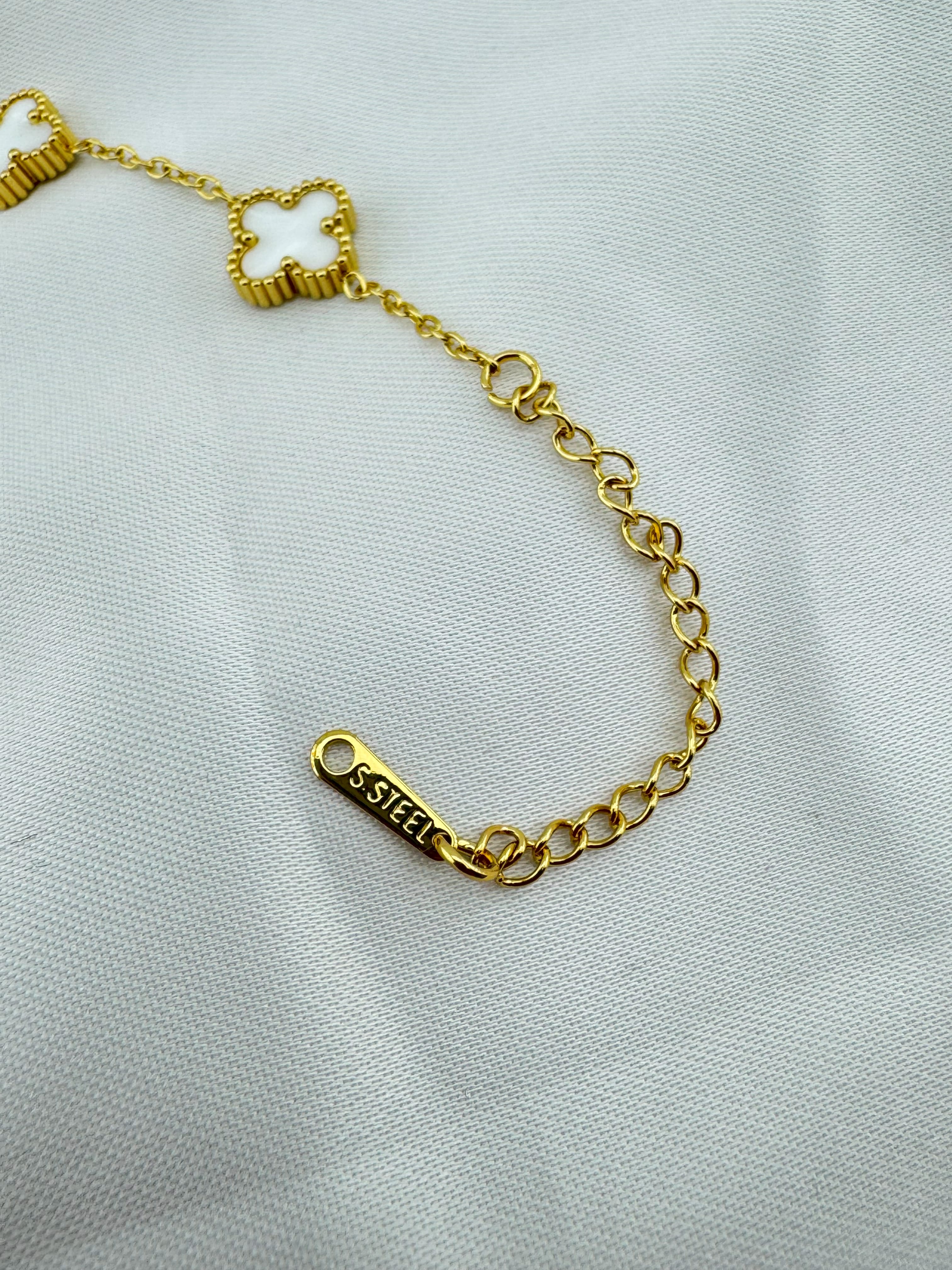 Altın Kaplama Yonca Desenli Çelik Bileklik