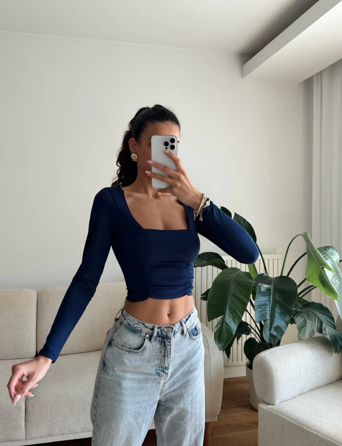 Kare Yaka Lacivert Crop Bluz