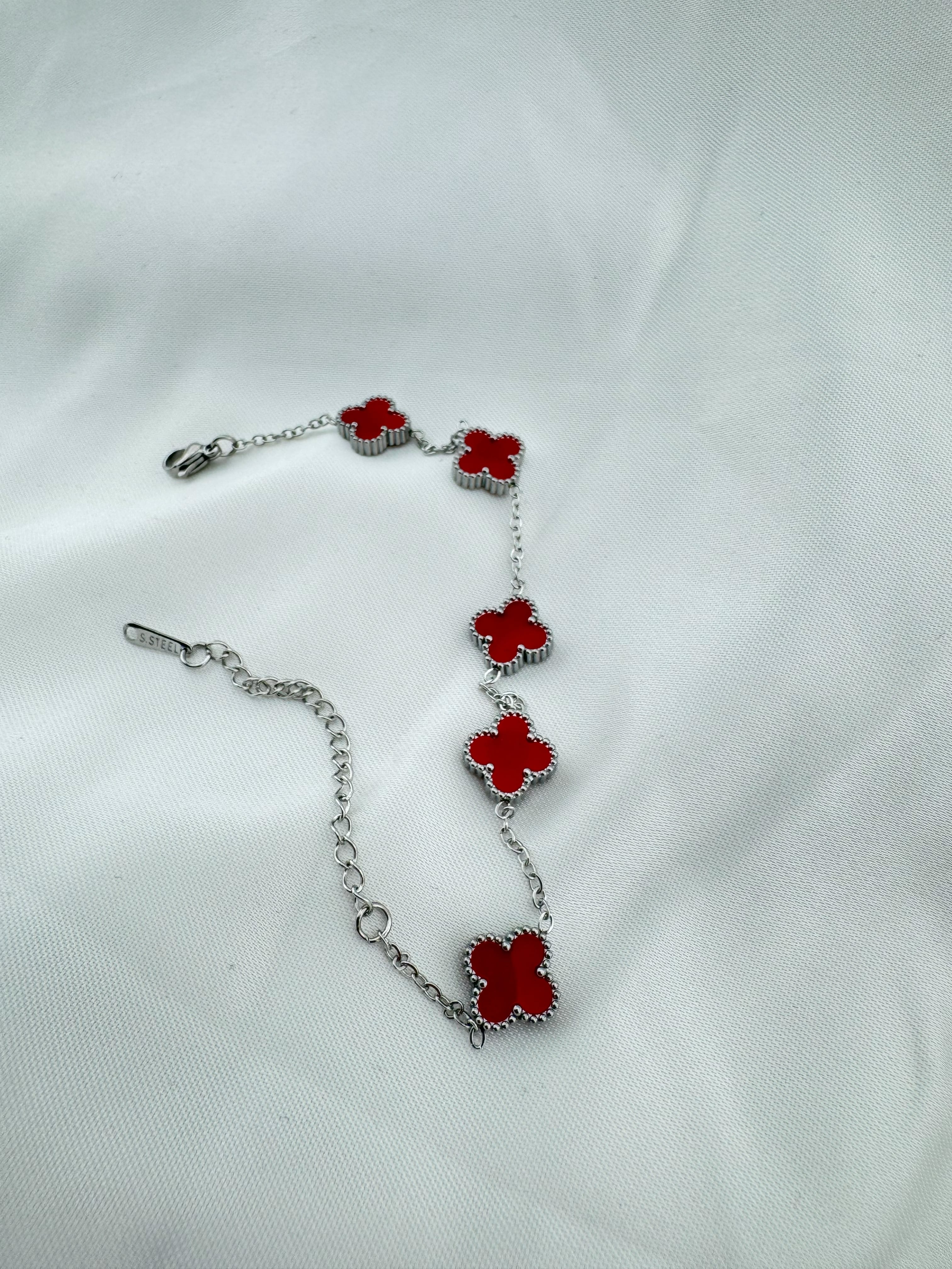 Gümüş Kaplama Yonca Desenli Çelik Bileklik