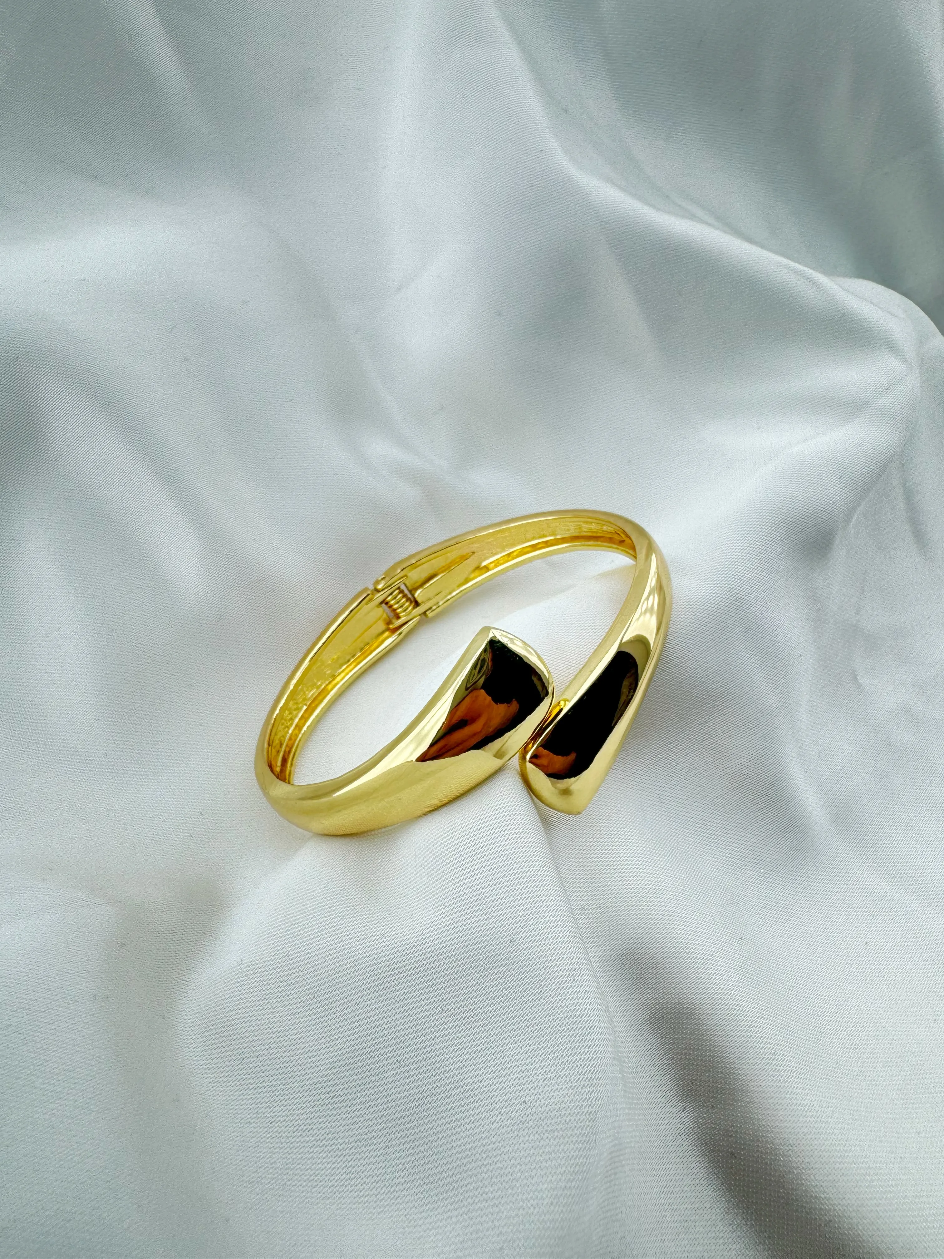 Altın Kaplama Çelik Kelepçe Bileklik