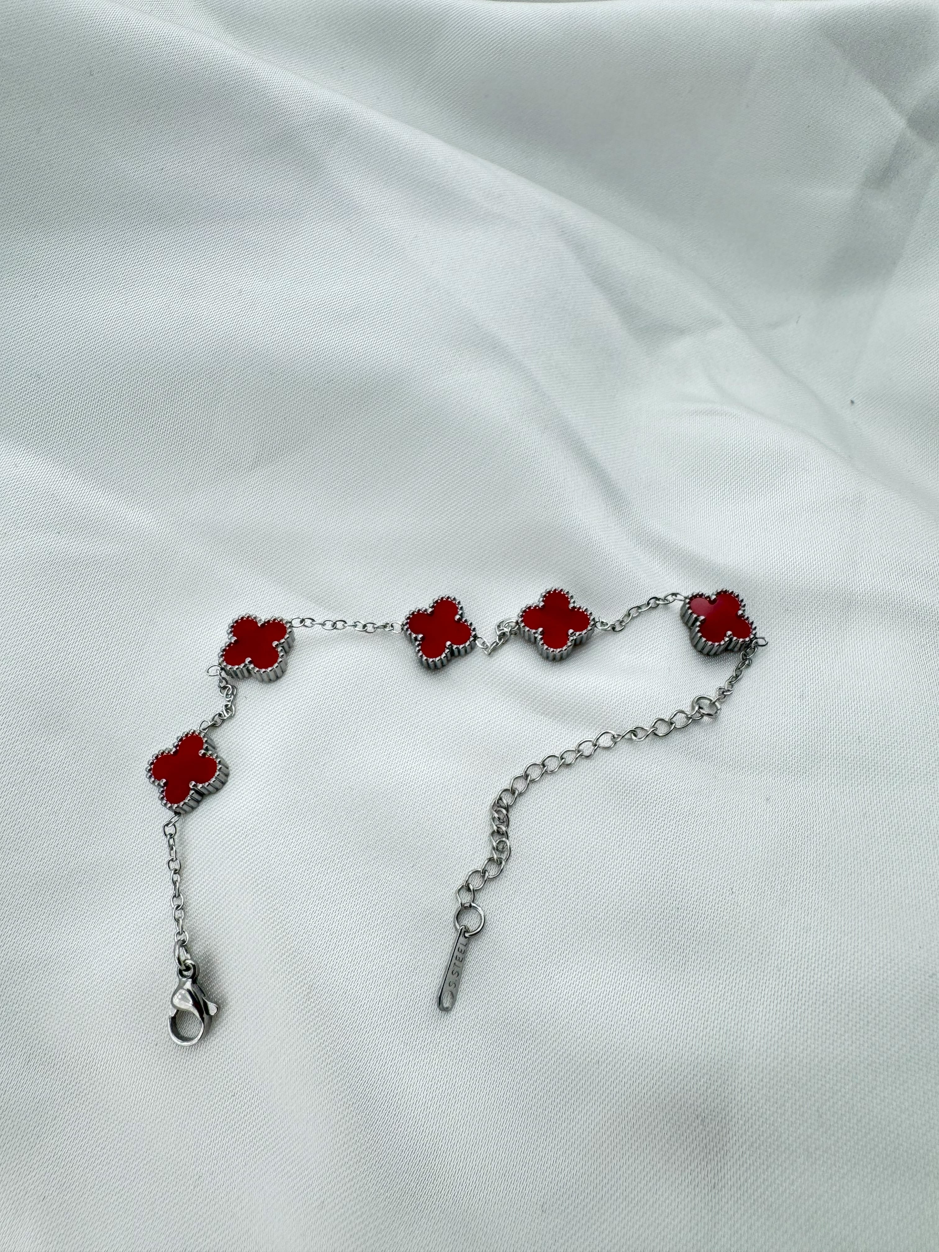 Gümüş Kaplama Yonca Desenli Çelik Bileklik