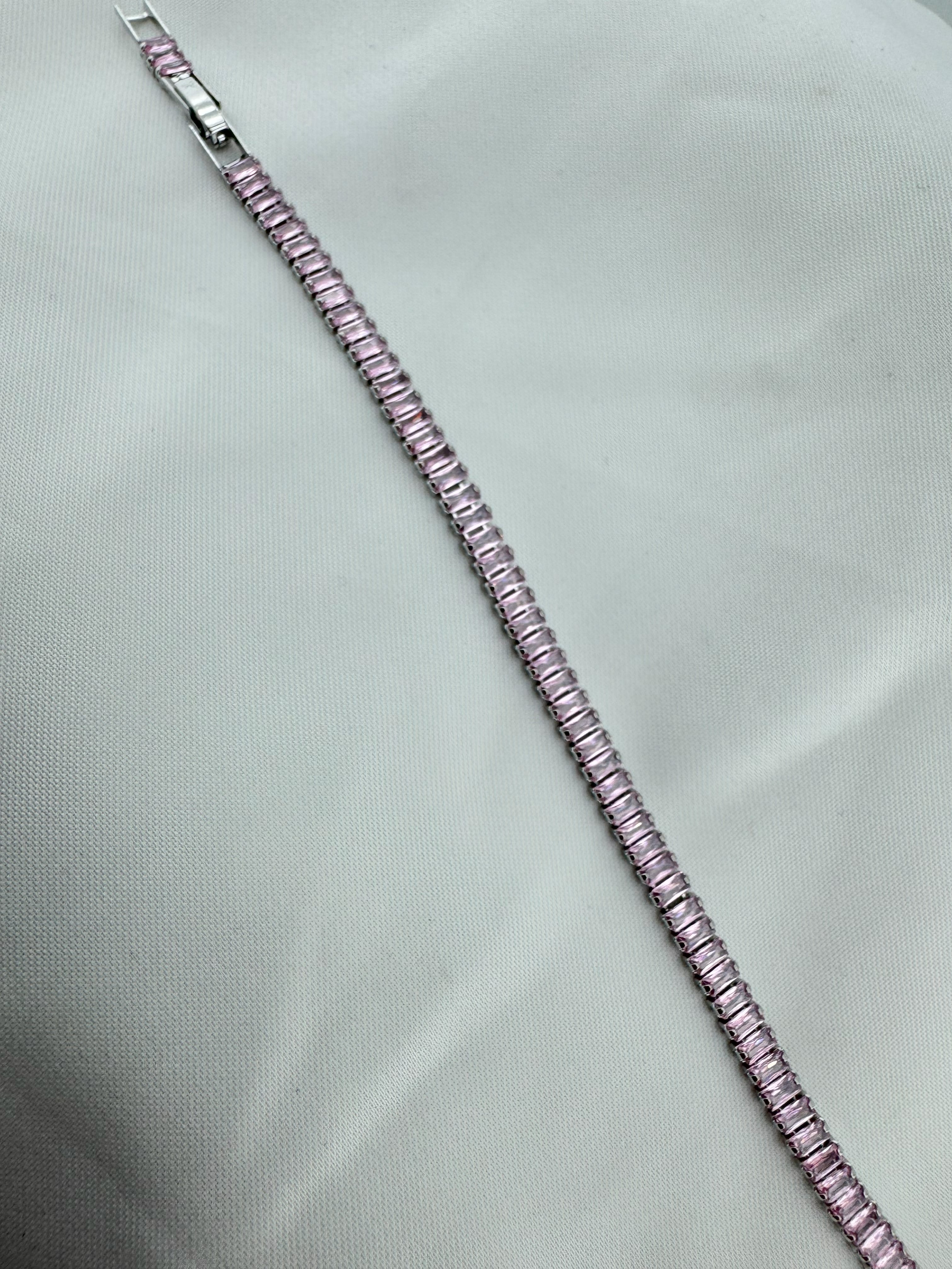 Gümüş Kaplama Zirkon Taşlı Çelik Bileklik 