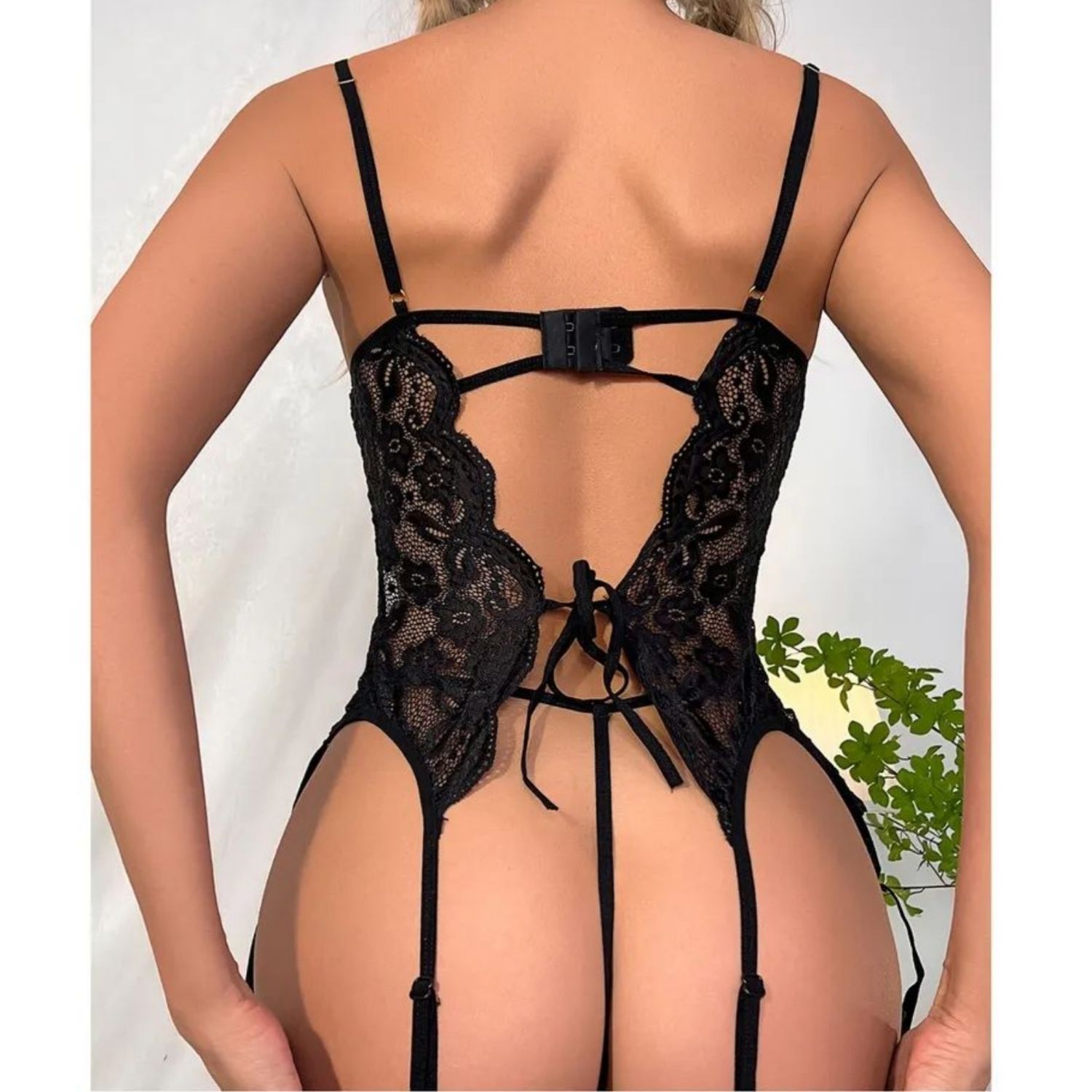 Sens Fantazi Siyah Seksi Dantelli Büstiyer Tanga Görünümlü Erotik Şık Jartiyer Takımı detay