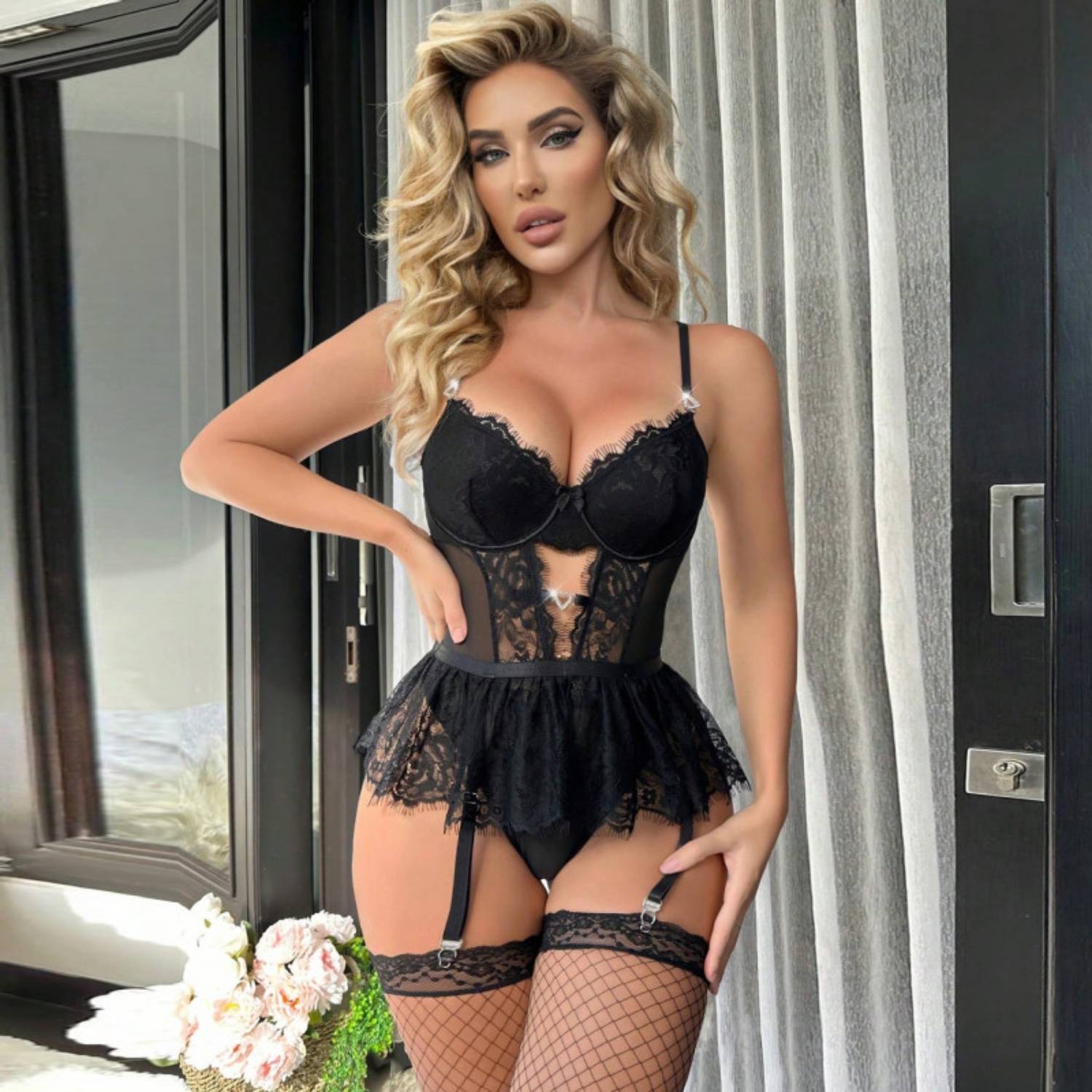 Sens Fantezi İç Giyim Askılı Dantelli İpli Fırfırlı Seksi Jartiyer Takım Siyah - 8412