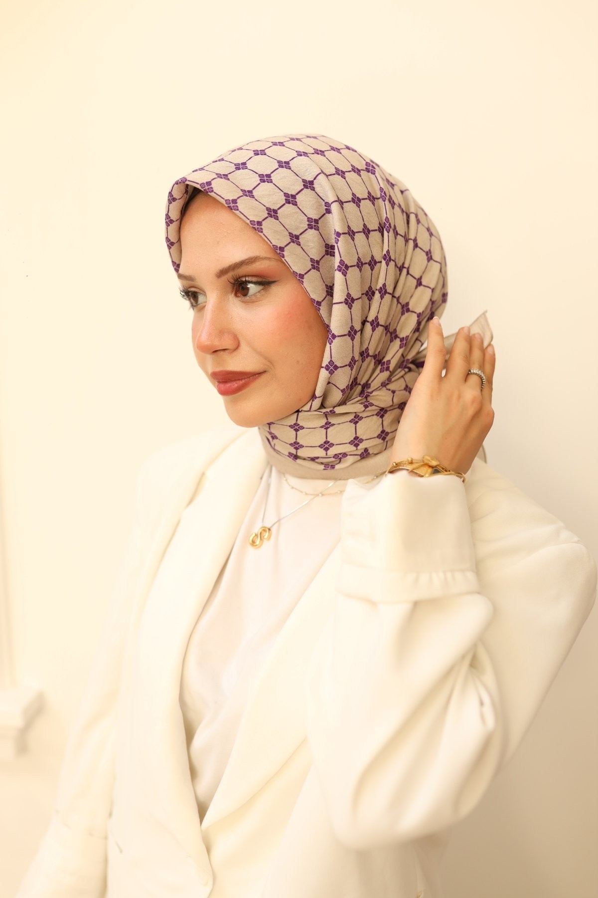 Monogram Desen Olinda Eşarp
