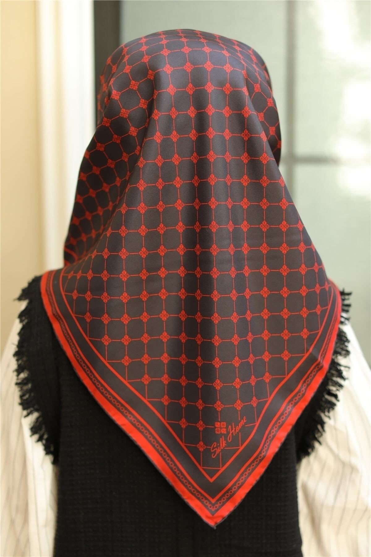 Monogram Desen Twill Ipek Eşarp