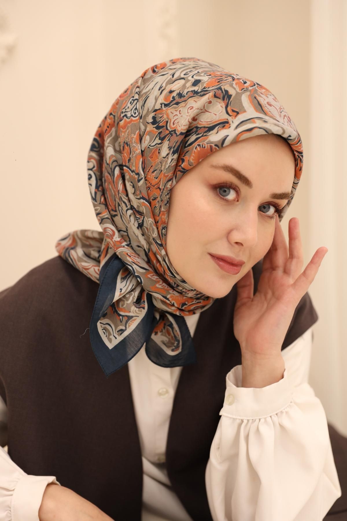 Süreyya Desen Olinda İpek Eşarp
